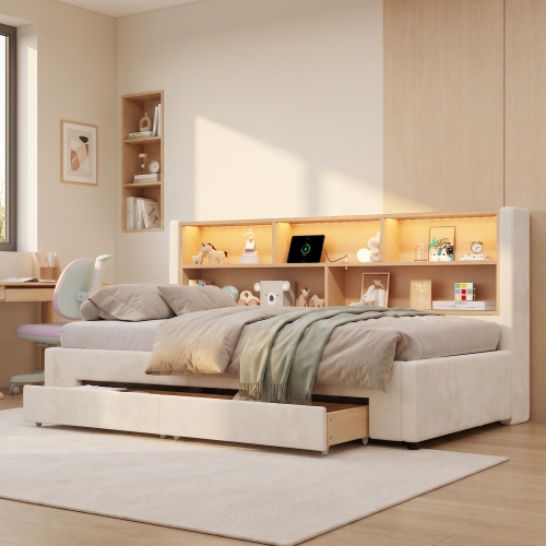 Rangements ouverts intégrés au lit banquette beige