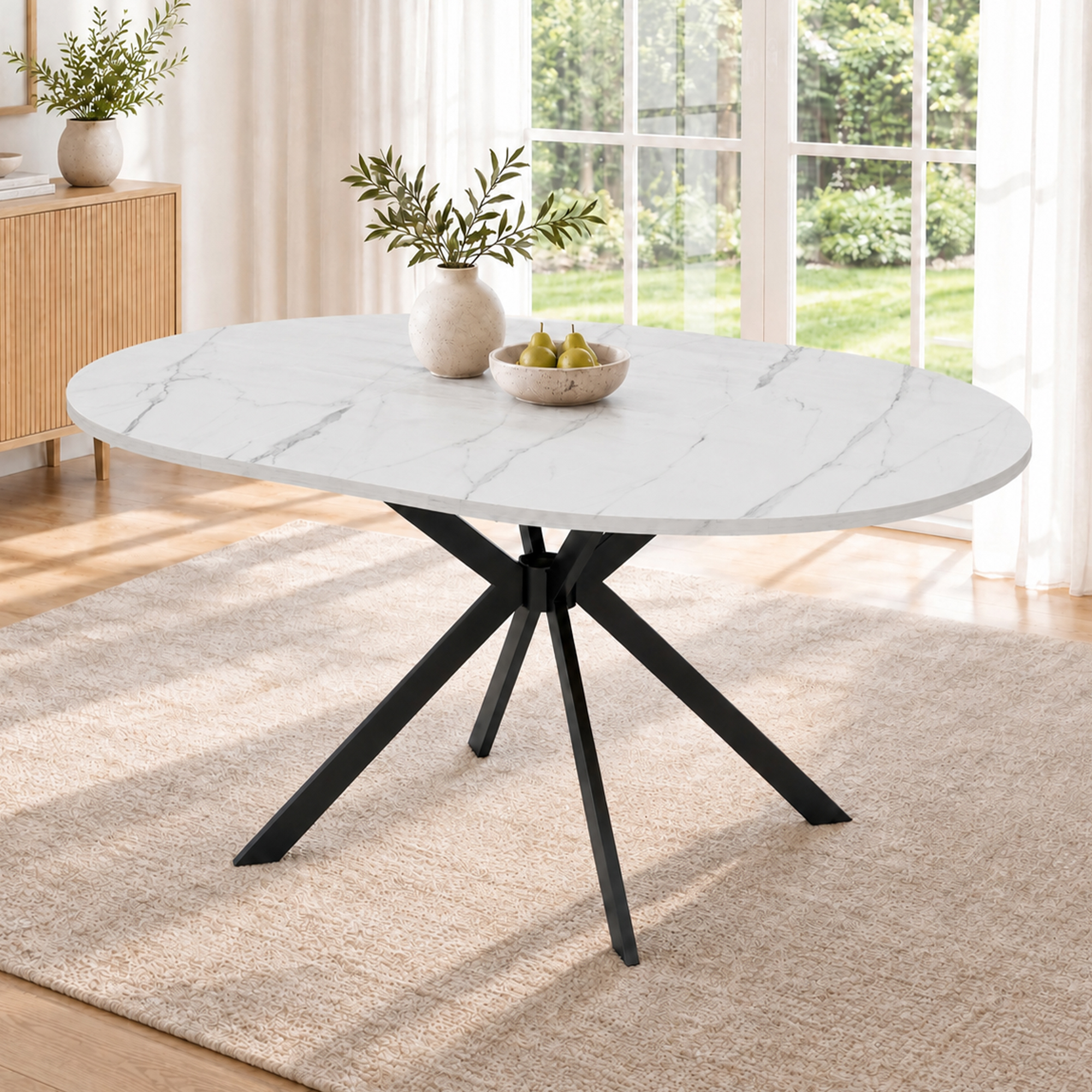 Table blanche en position ovale