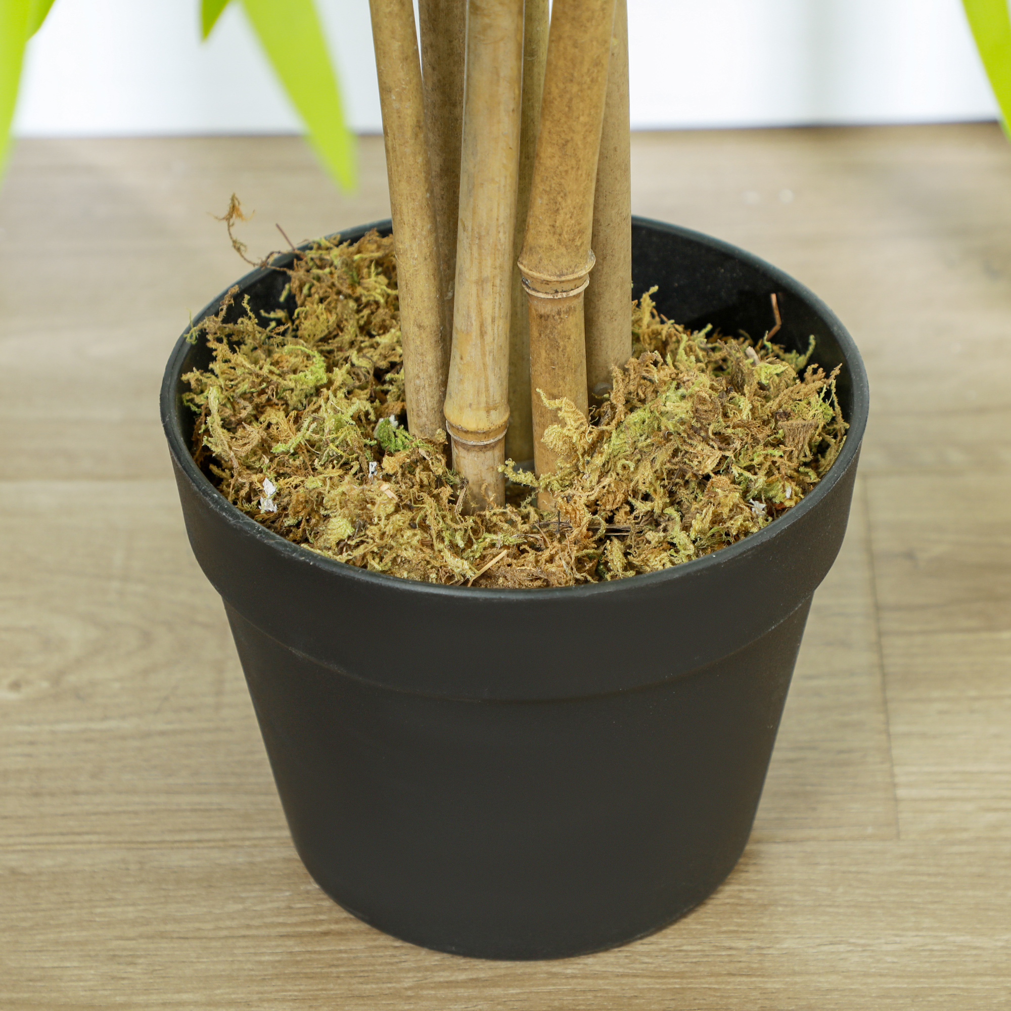 Pot fourni avec mousse décorative