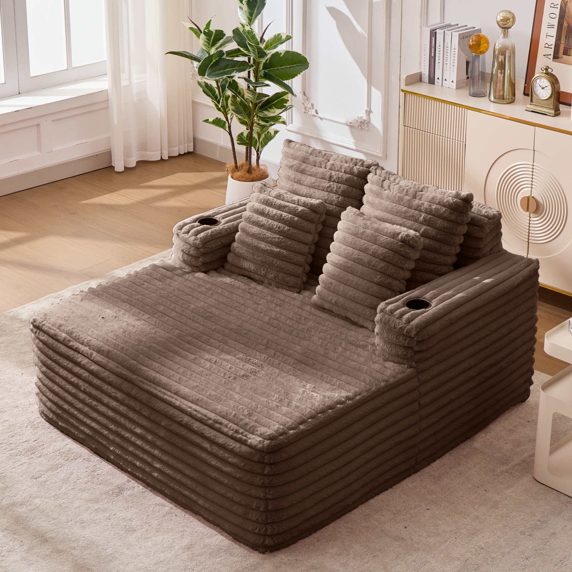 Fauteuil en velours lapin haute densité, rayures verticales, accoudoirs avec porte-gobelet, assise généreuse, dossier segmenté, pour salon et chambre, moelleux comme un nuage, effet enveloppant, confort et style - image 4