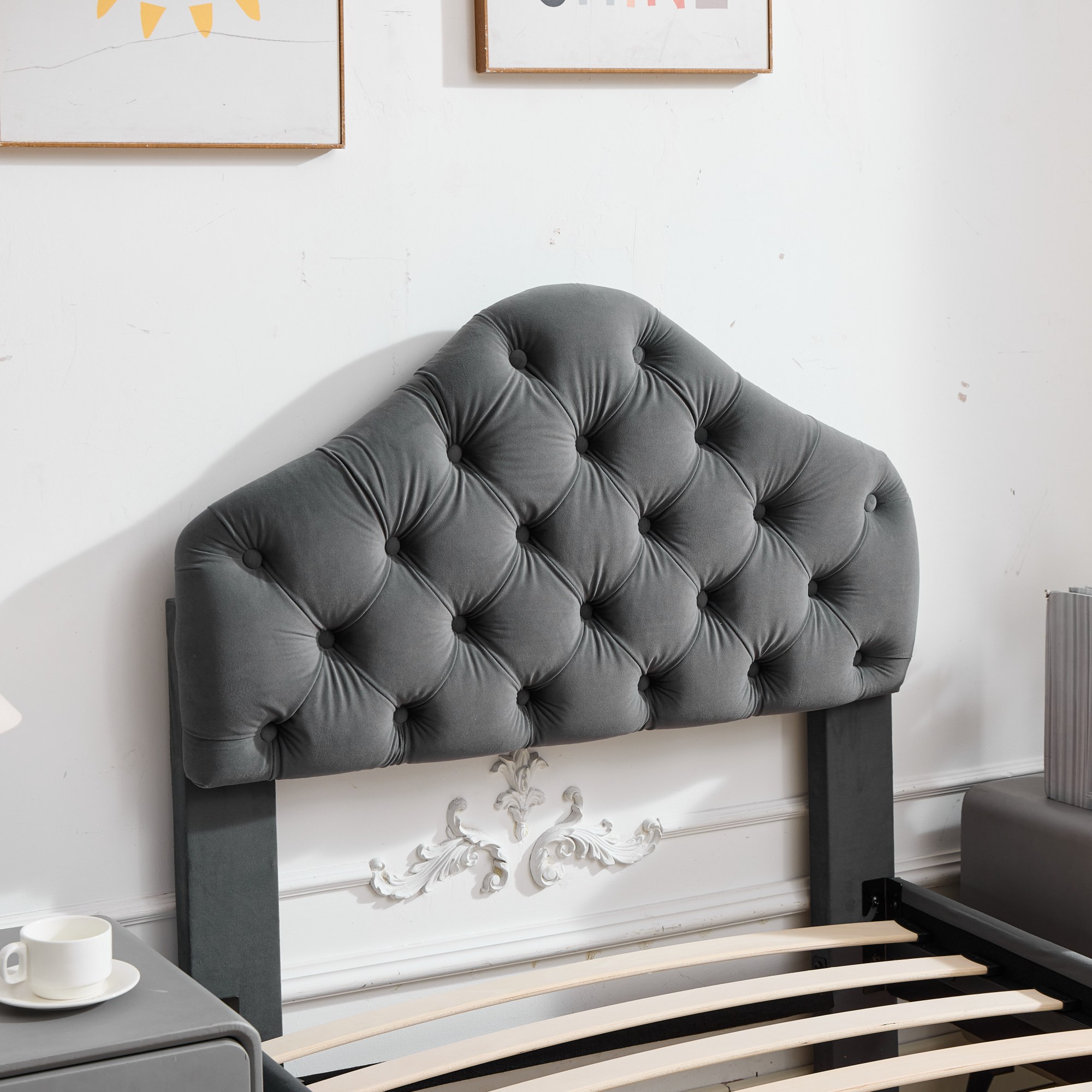 Lit en velours avec tête nuage réglable, barre renforcée, sommier bois lattes denses, pour chambre, confort supérieur, stabilité renforcée, design élégant, durabilité, utilisation flexible, style luxueux, fonctionnalité - image 12
