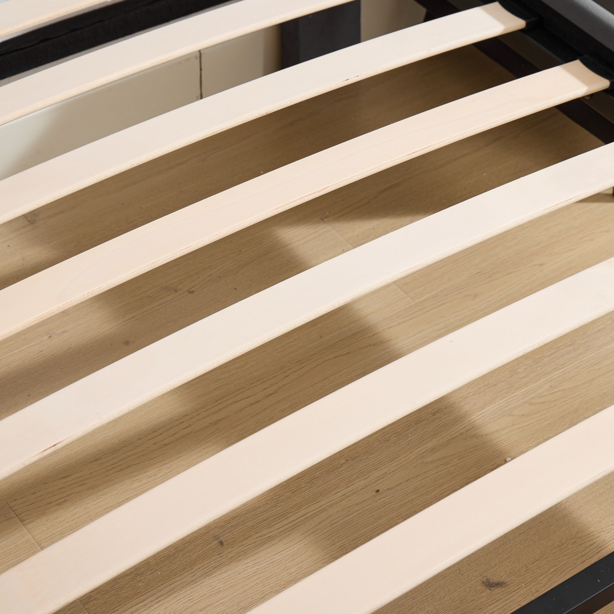 Lit en velours avec tête nuage réglable, barre renforcée, sommier bois lattes denses, pour chambre, confort supérieur, stabilité renforcée, design élégant, durabilité, utilisation flexible, style luxueux, fonctionnalité - image 19