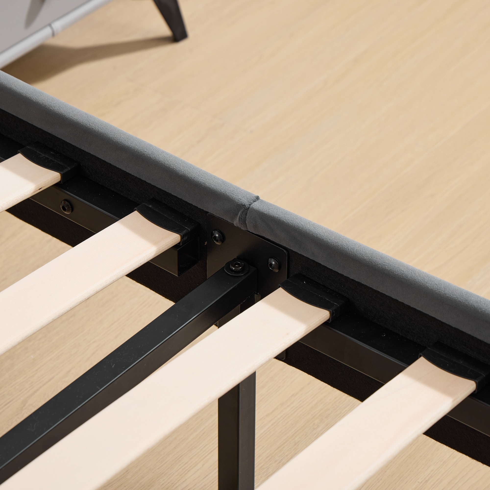 Lit en velours avec tête nuage réglable, barre renforcée, sommier bois lattes denses, pour chambre, confort supérieur, stabilité renforcée, design élégant, durabilité, utilisation flexible, style luxueux, fonctionnalité - image 18