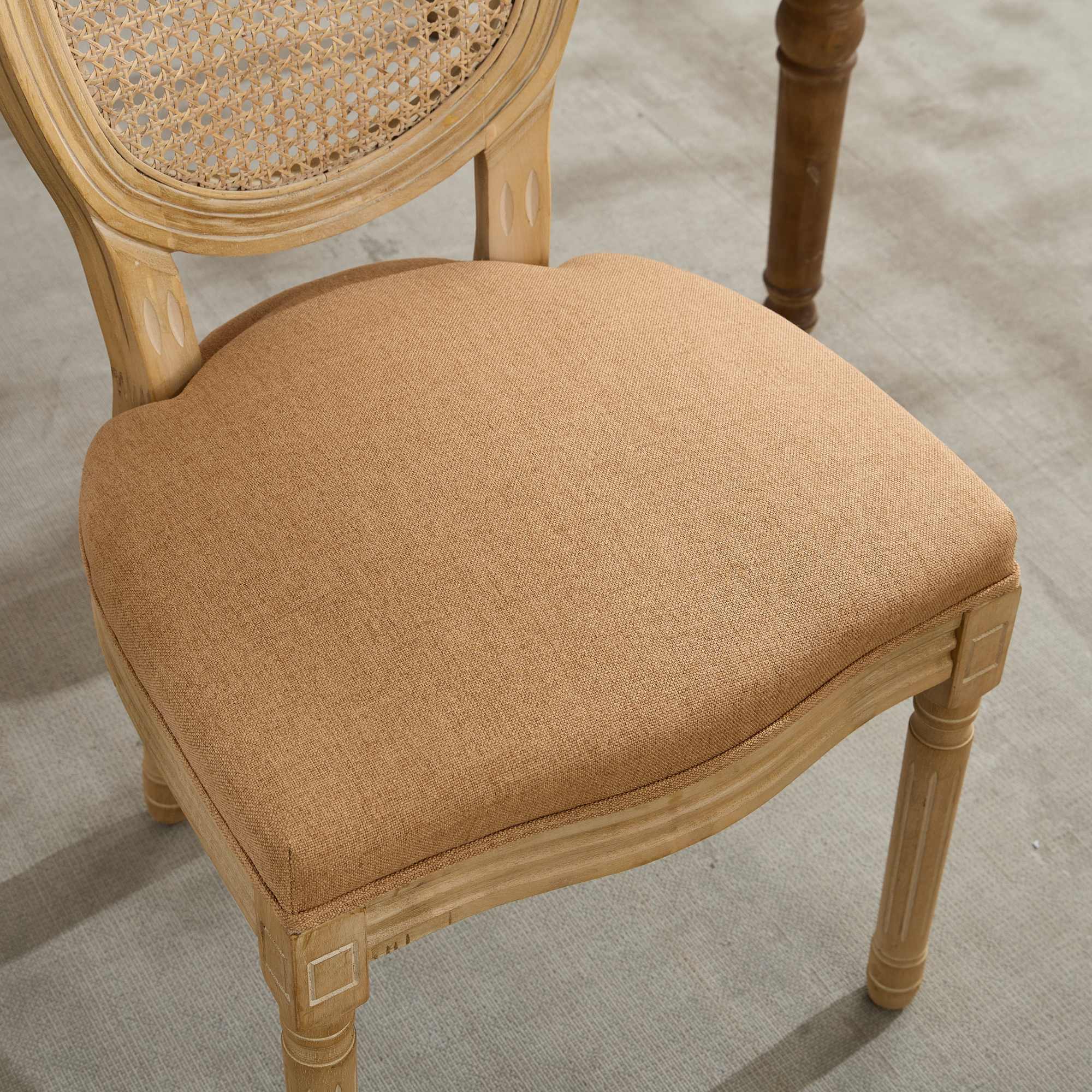 Présentation du chaise de salle à manger