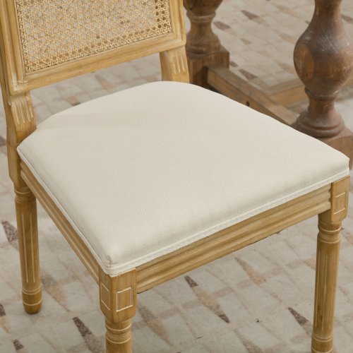 Assise en lin beige de la chaise de salle à manger