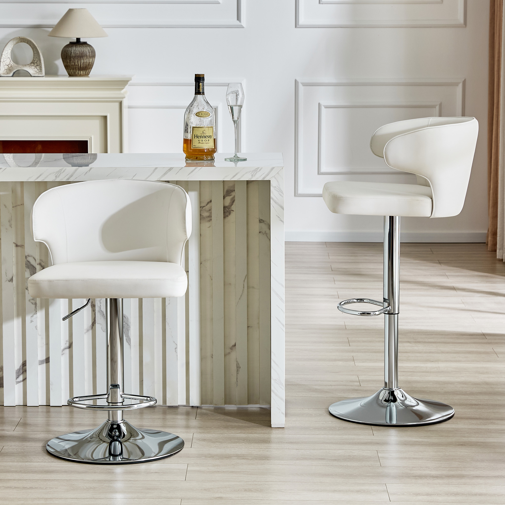 Tabouret de bar pivotant 360° réglable en hauteur - image 1