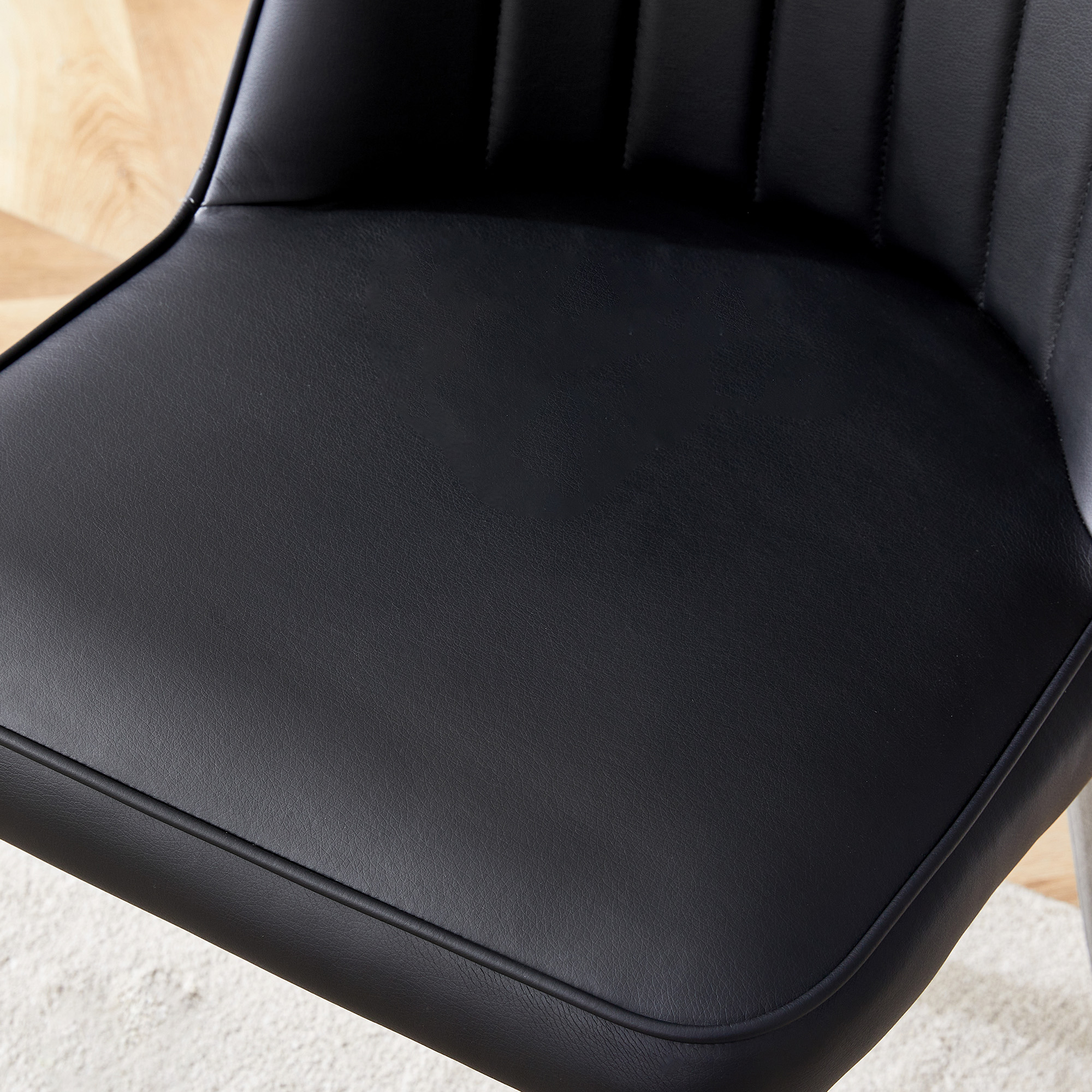 Chaise de salle à manger noire en PU cuir, pieds métal argent, dossier ergonomique, pour salle à manger et salon, design moderne industriel, soutien lombaire, haute capacité, style élégant minimaliste - image 17