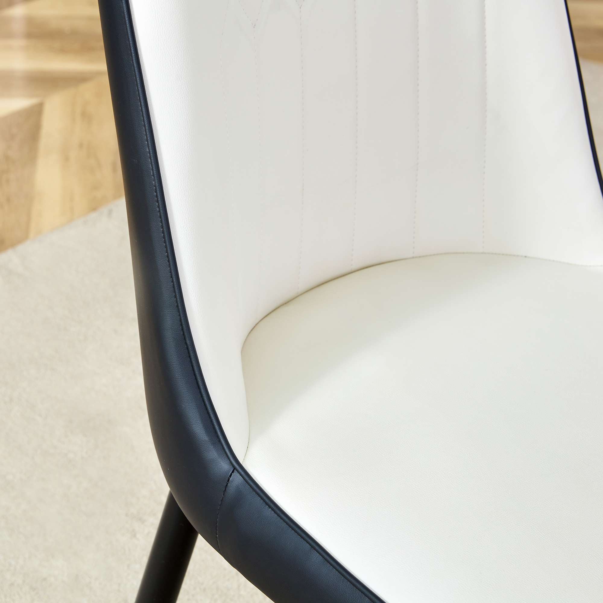 Chaise de salle à manger PU noir et blanc, mousse haute densité, dossier incliné, pieds métal, pour salle à manger et bureau, design contrasté classique, soutien lombaire, confort durable, style moderne - image 11