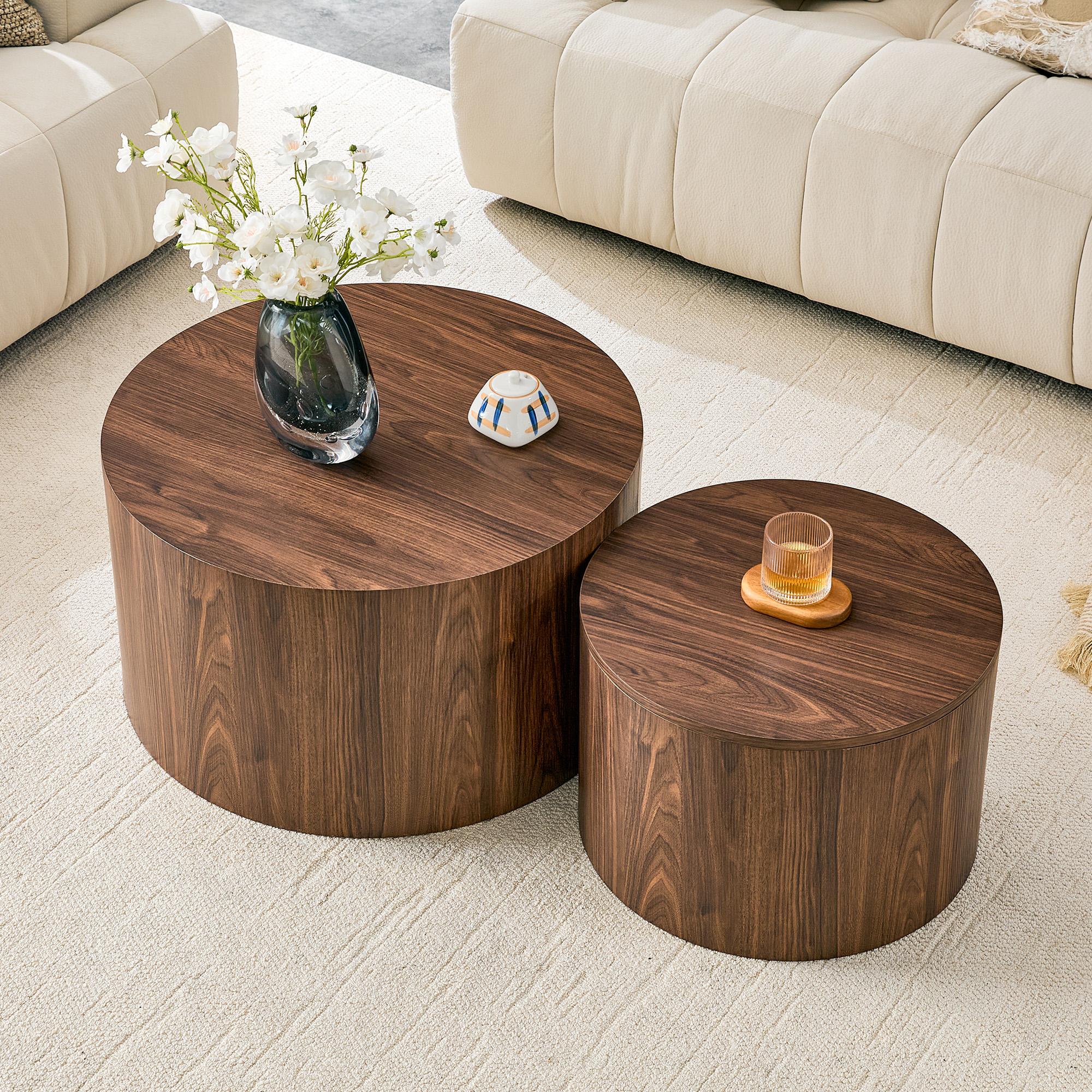Lot de 2 tables basses gigognes, tables d’appoint Ø 62,8 cm, MDF, Effet noyer
