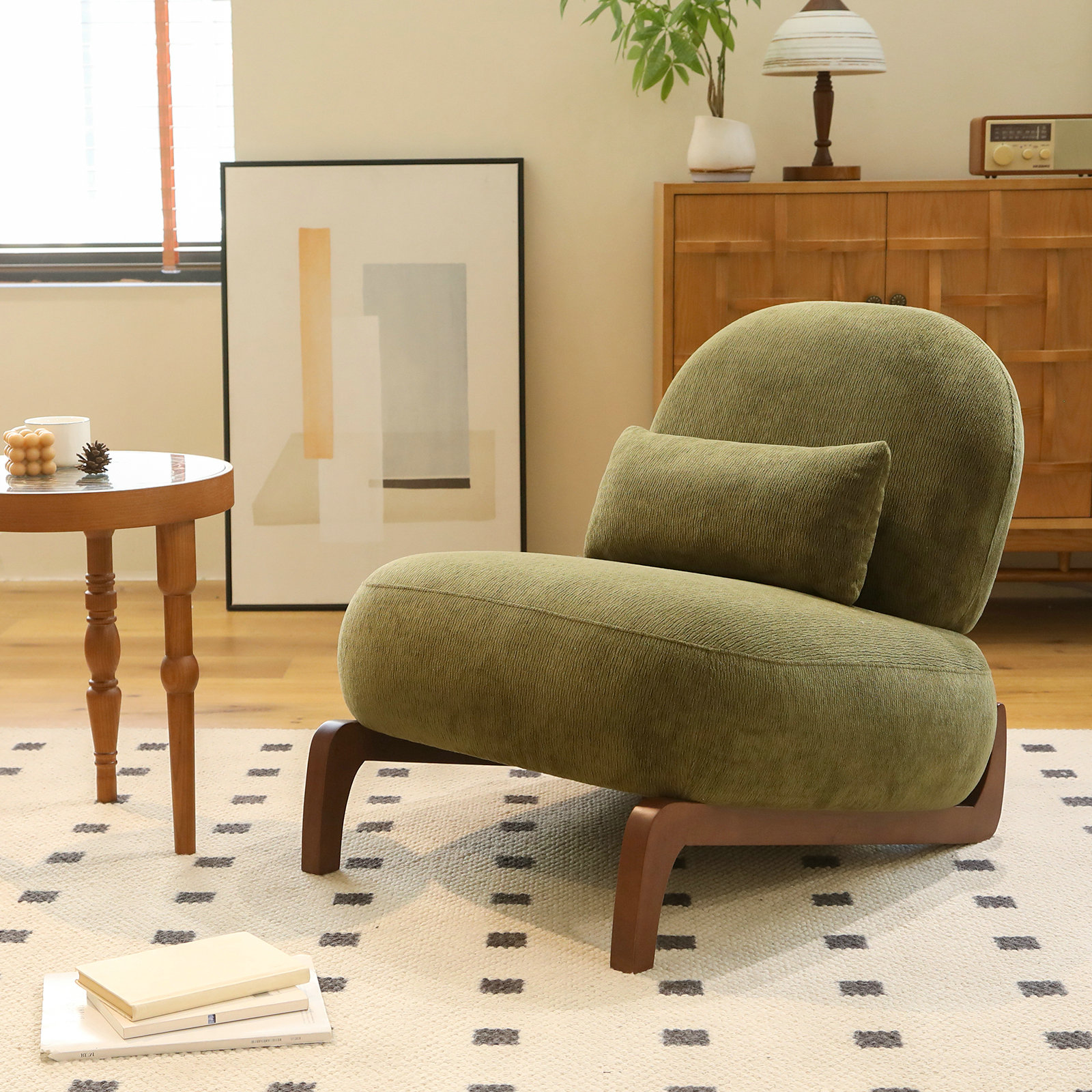 Cute Accent Chair with Solid Wood Legs, Softy Fabr