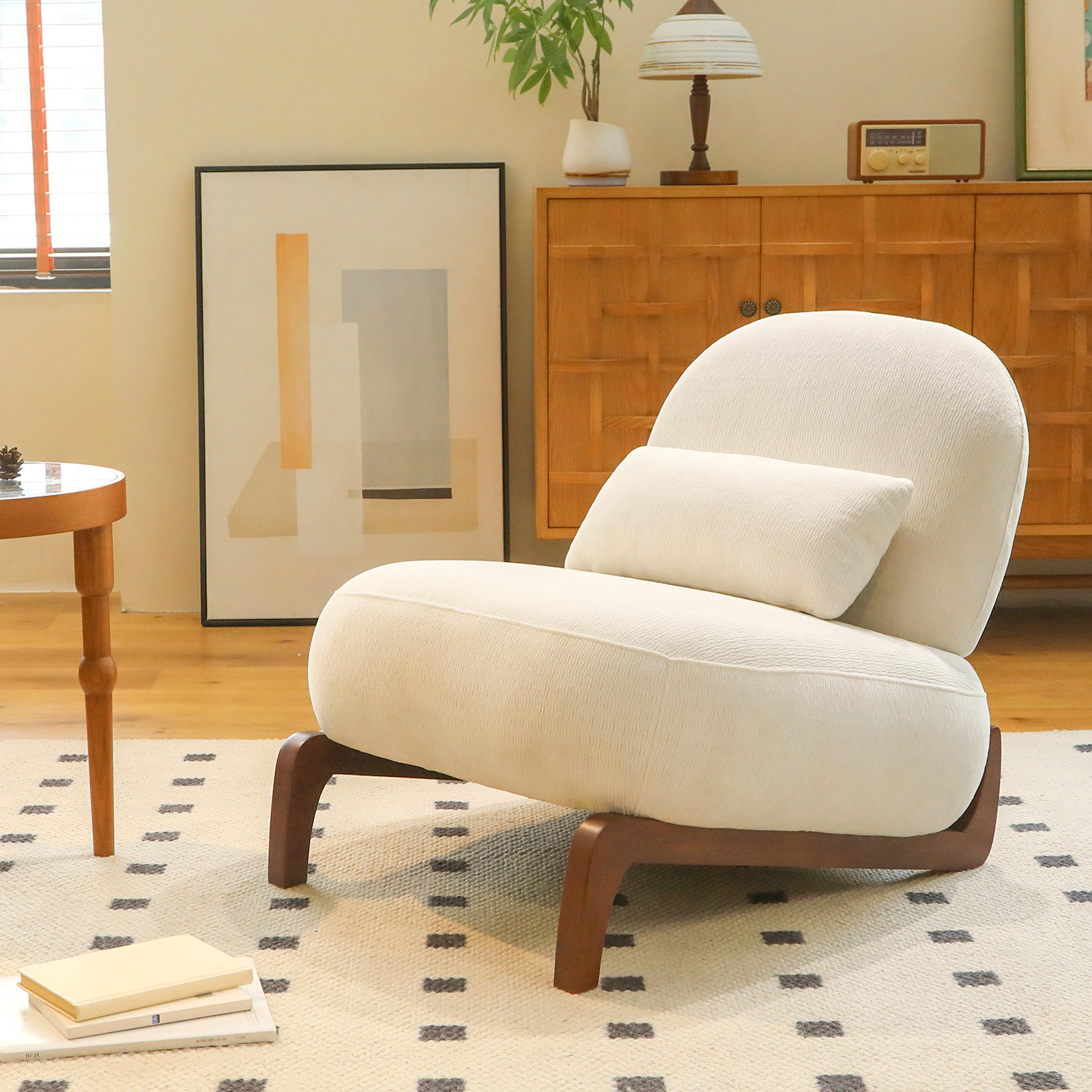 Cute Accent Chair with Solid Wood Legs, Softy Fabr