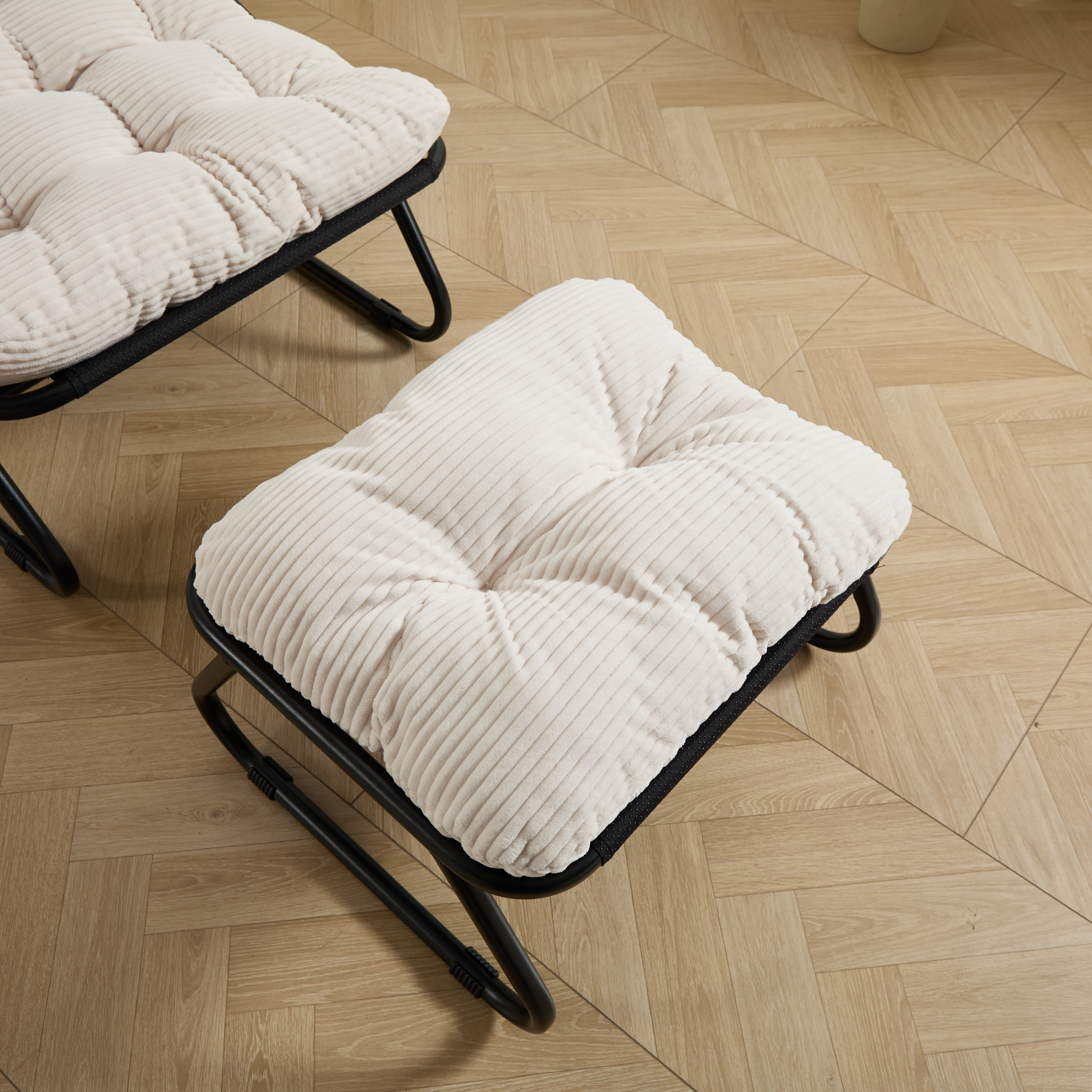 Fauteuil inclinable extérieur avec repose‑pied vue générale
