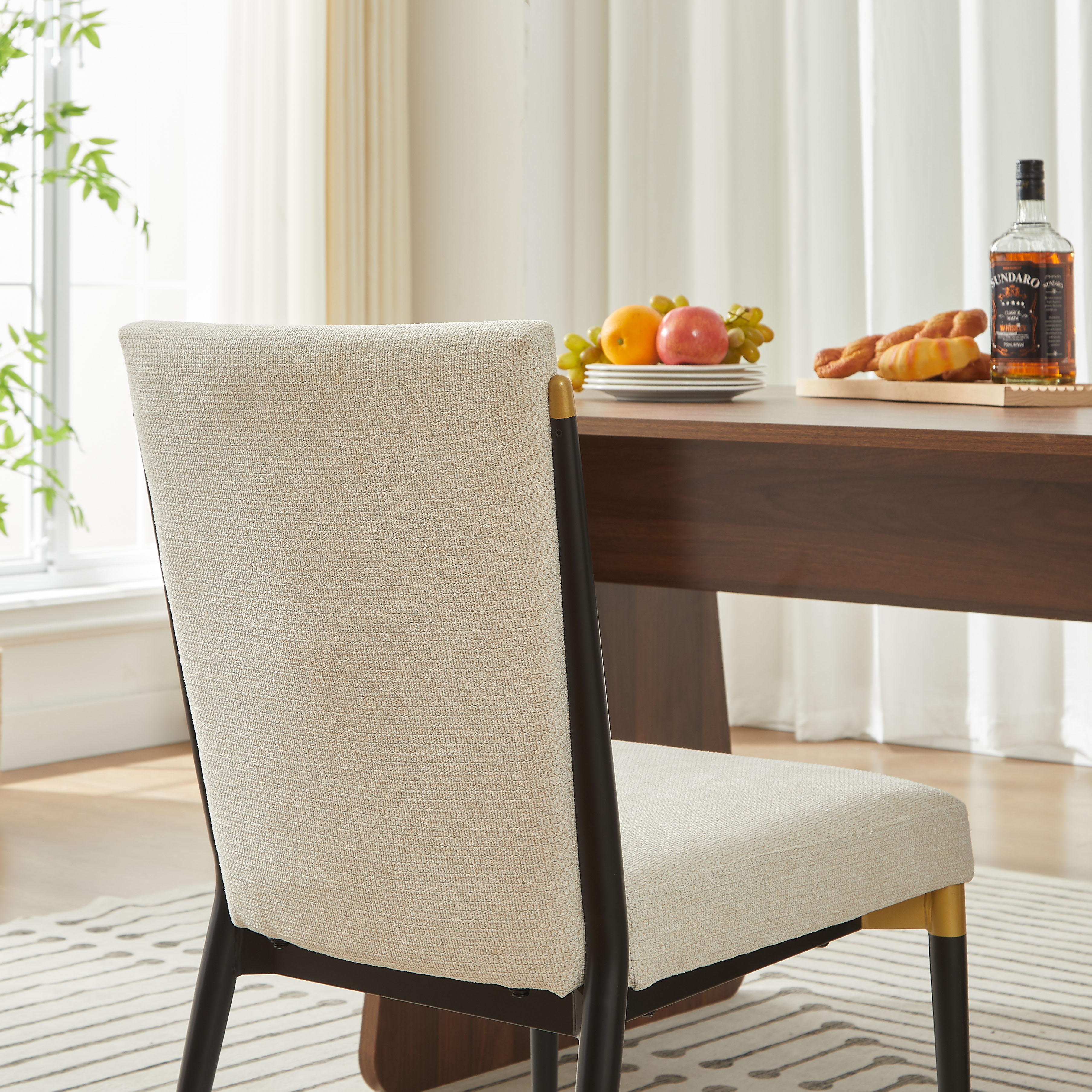 lot pré‑assorti de 2 chaises, idéal pour petit espace repas deux personnes