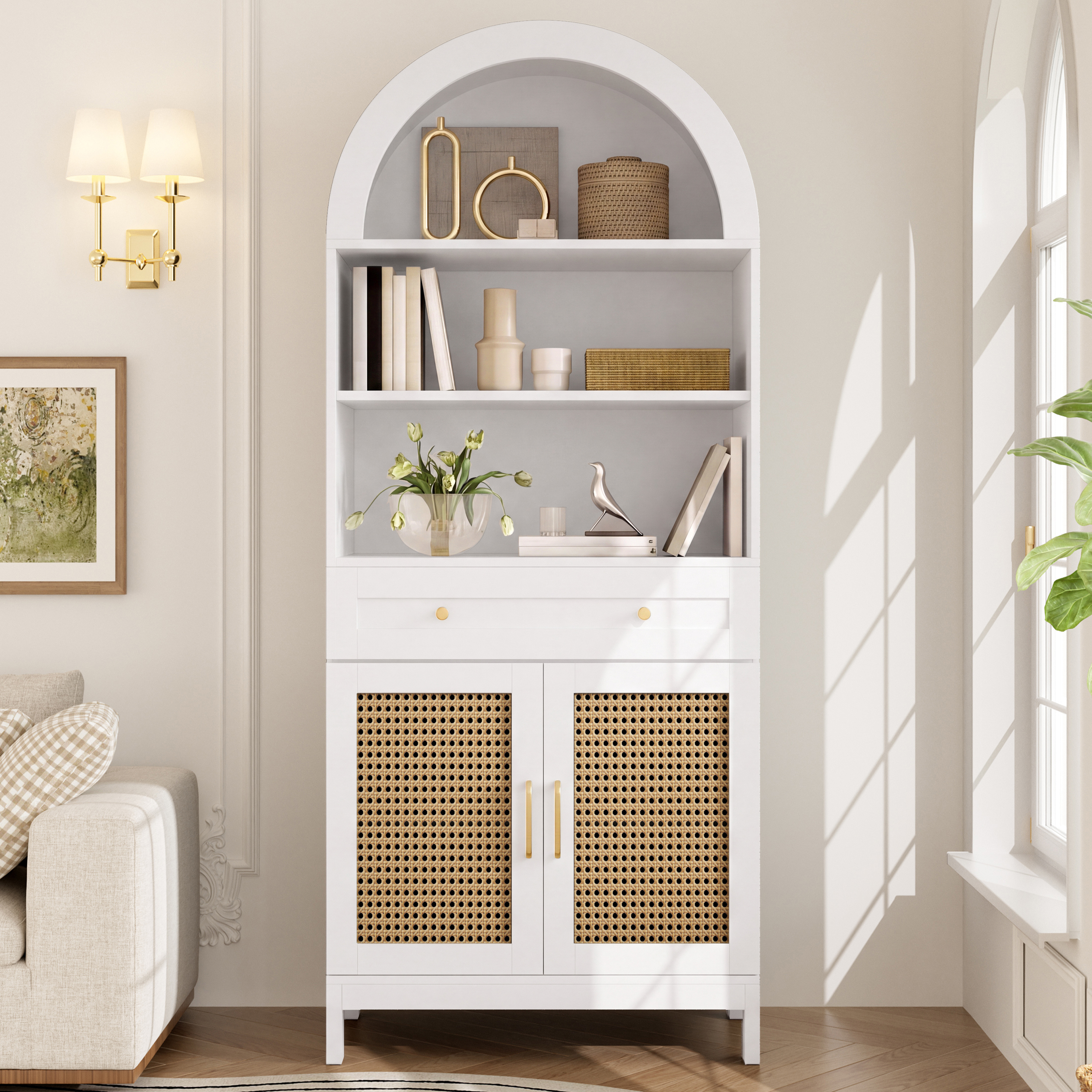 Détails du meuble vitrine avec rangement fermé et ouvert