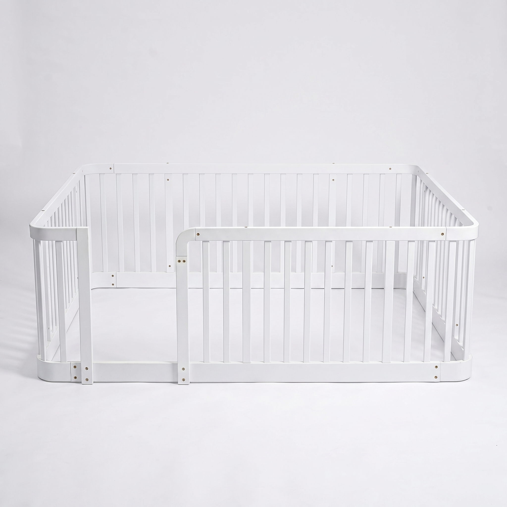 Parc bébé modulaire 140×200 cm, barres écartement 7 cm conforme normes UE, connexions boulonnées stables, pour salon et chambre, crée espace de jeu sécurisé, extensible, sécurité maximale pour tout-petits - image 17