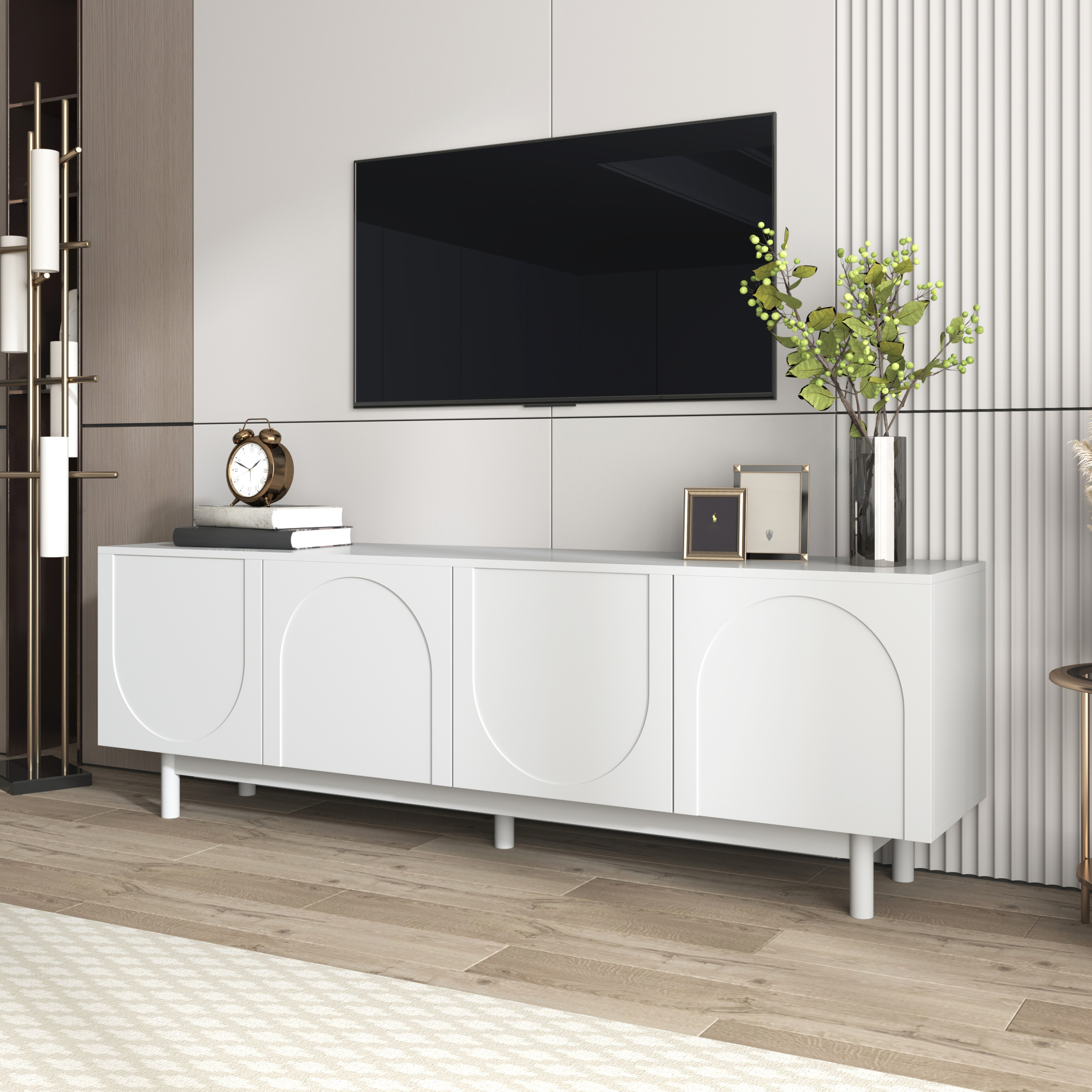 Étagères réglables à l'intérieur