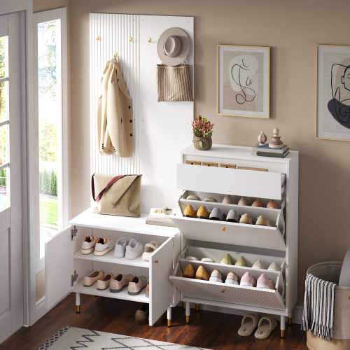 Armoire blanche à deux portes avec étagère intérieure réglable