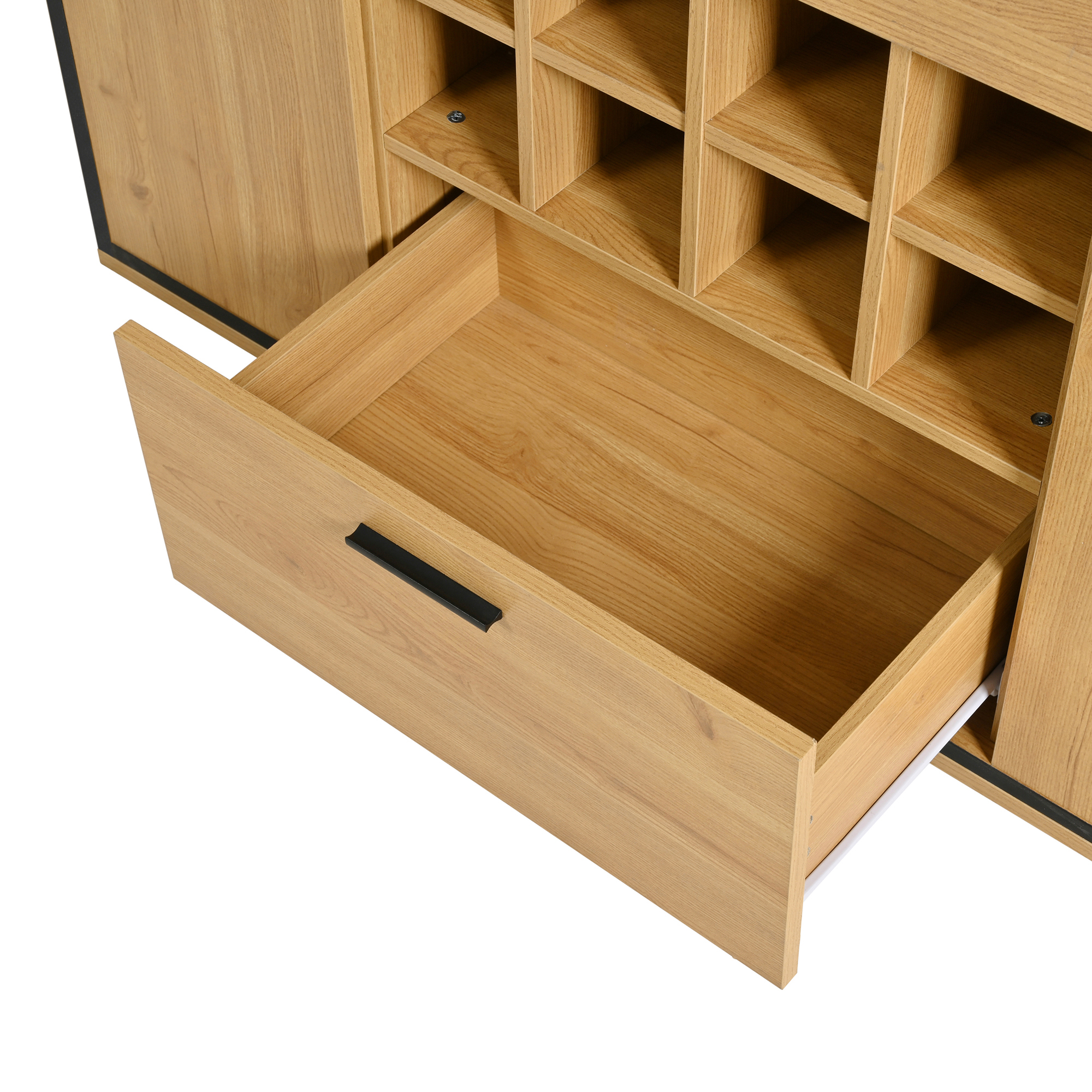 vue intérieure de l’armoire avec cloison verre