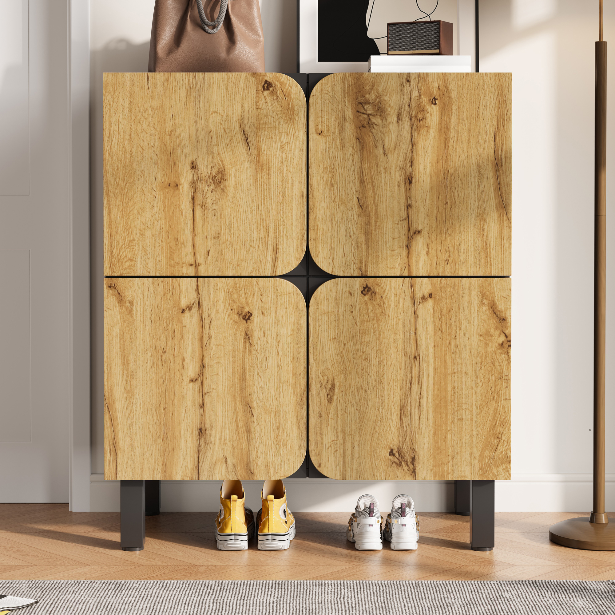 Photo 8 - Armoire à chaus
