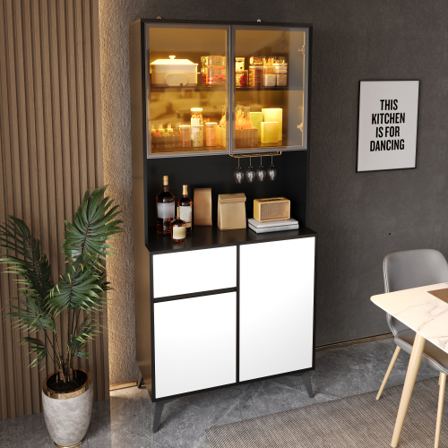 Étagère ouverte avec porte-verres en métal doré