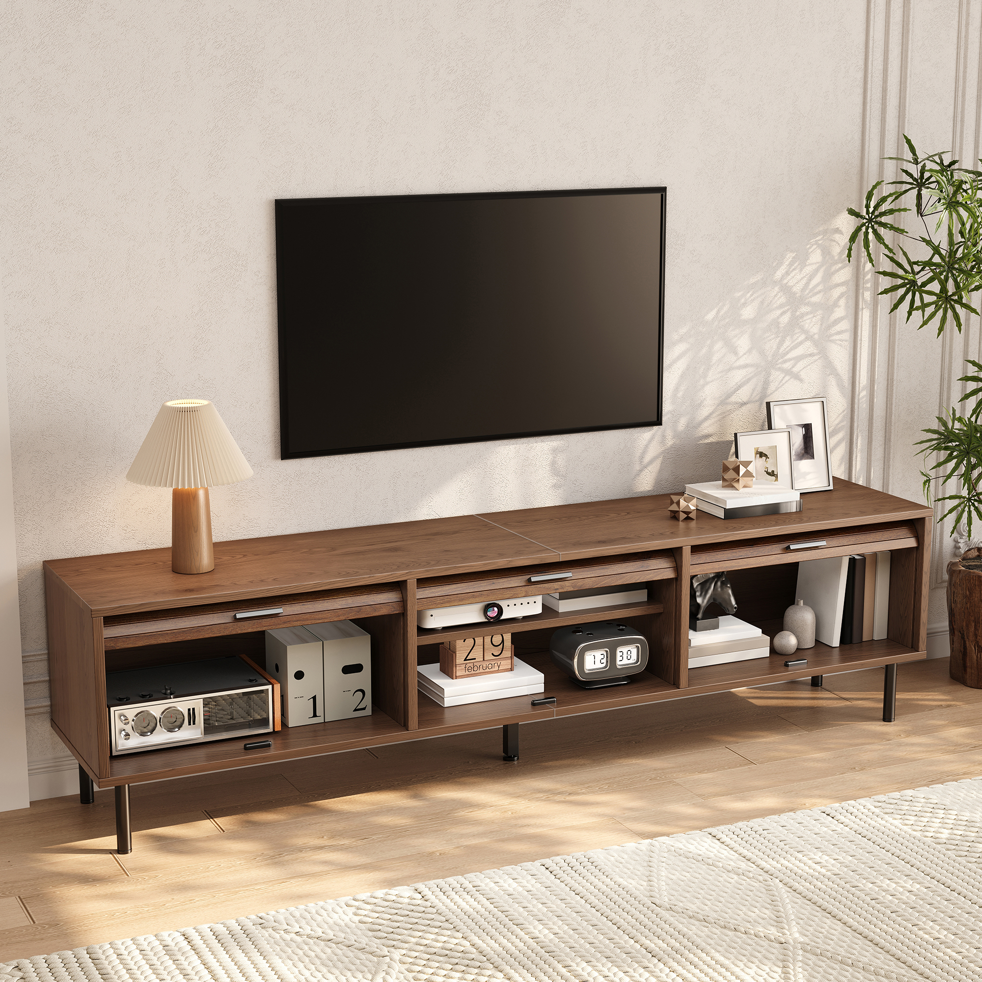 Meuble TV 180 cm, meuble bas de salon avec 3 portes, façades rainurées, panneaux de particules, MDF et métal, Effet noyer