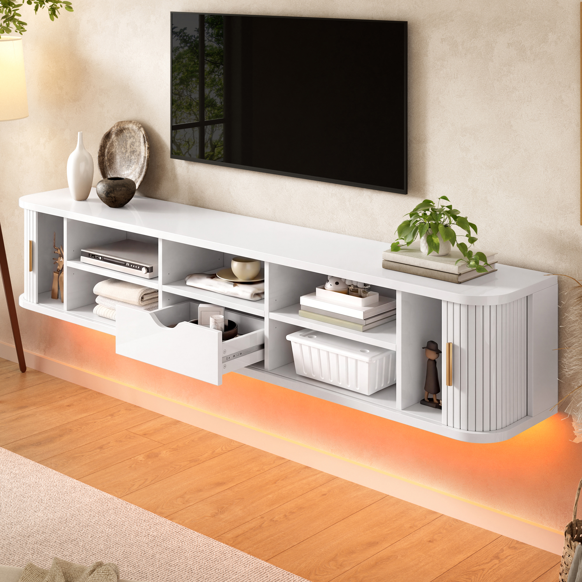 Rangements ouverts du meuble TV mural blanc