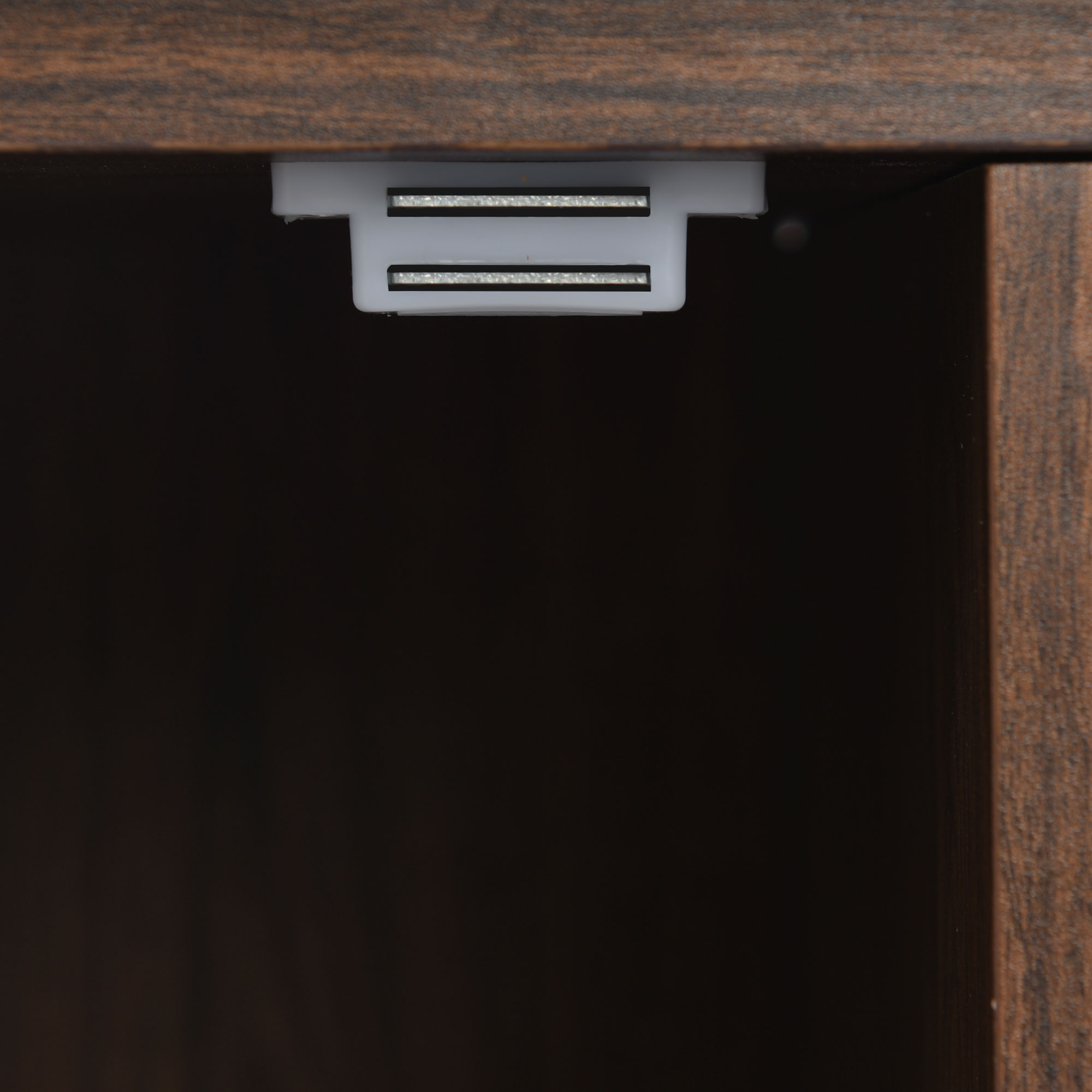 Buffet 3 portes 120×38×76,5 cm, poignées dorées, finition bois naturel, chaque porte avec compartiment et étagère réglable, design élégant moderne, beaucoup d'espace de rangement, pour salon et salle à manger - image 12