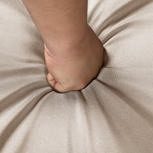 Coussins capitonnés en polyester déperlant