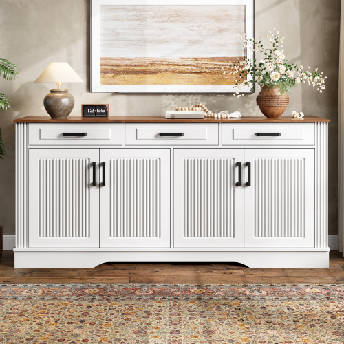 Buffet blanc avec quatre portes à rainures verticales