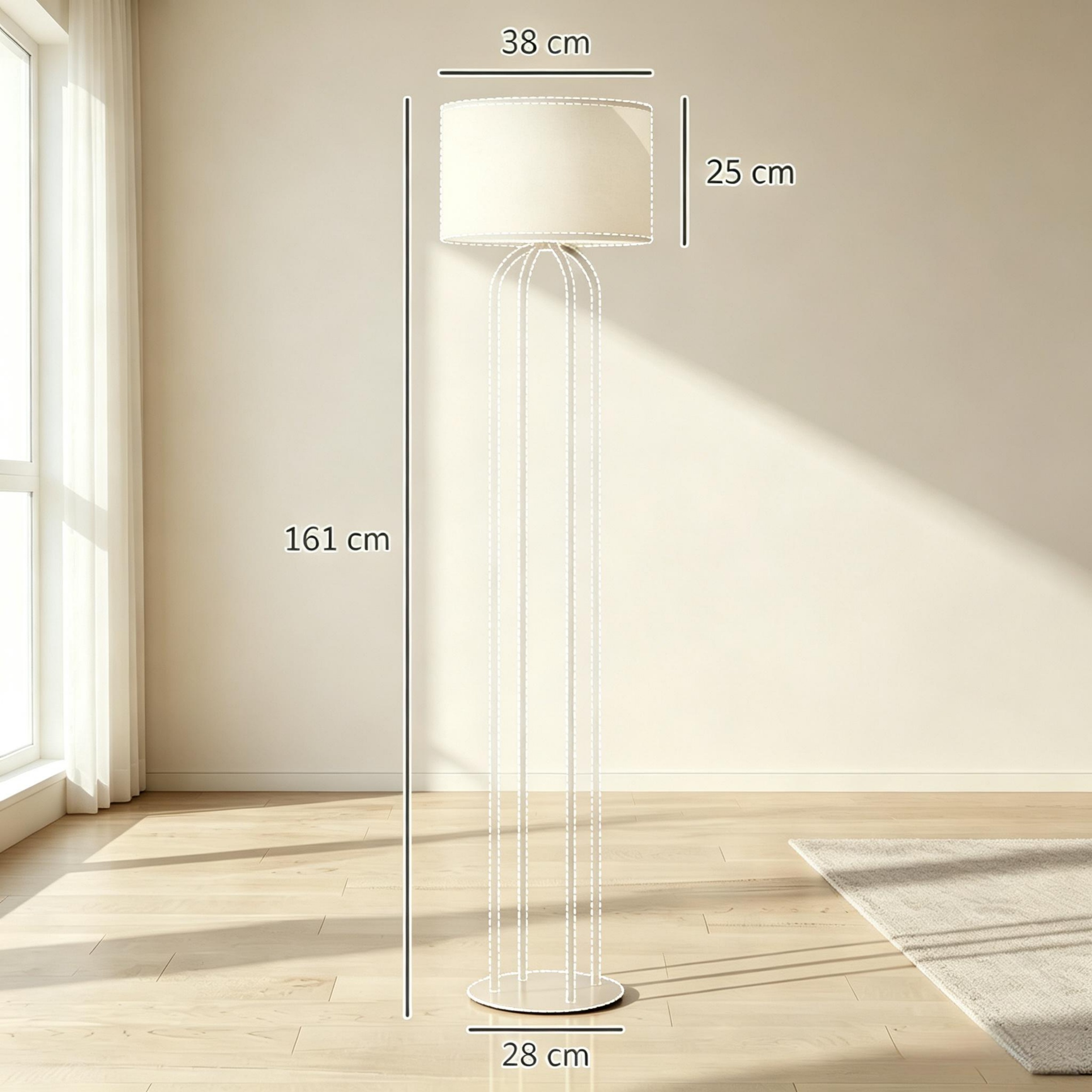 Lampadaire doré abat‑jour lin ambiance salon