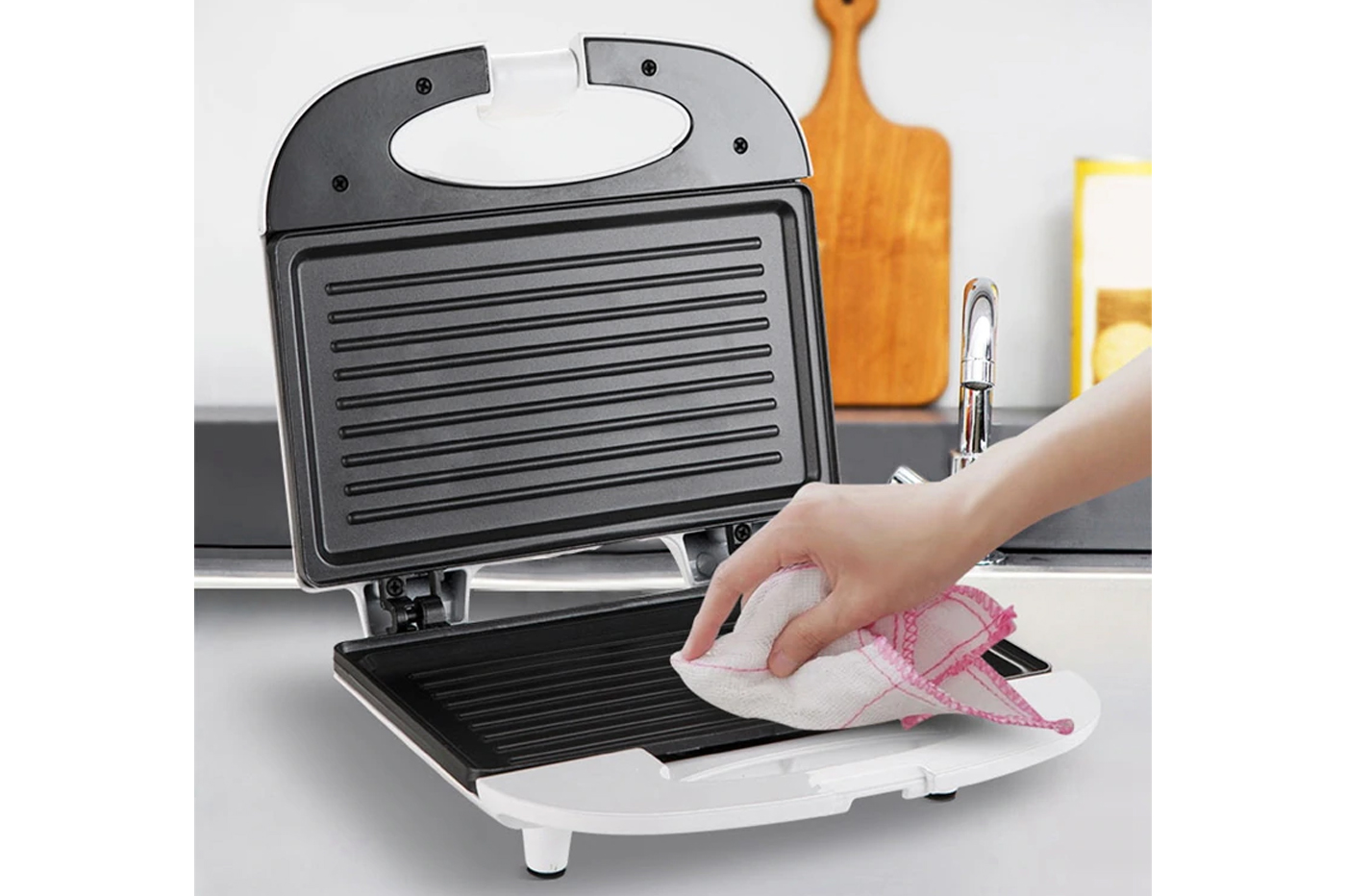 class=img-responsive