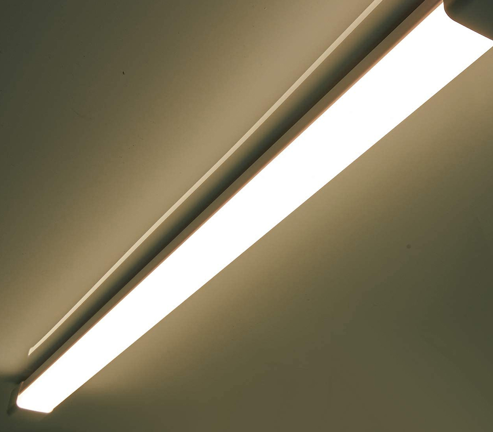 class=img-responsive