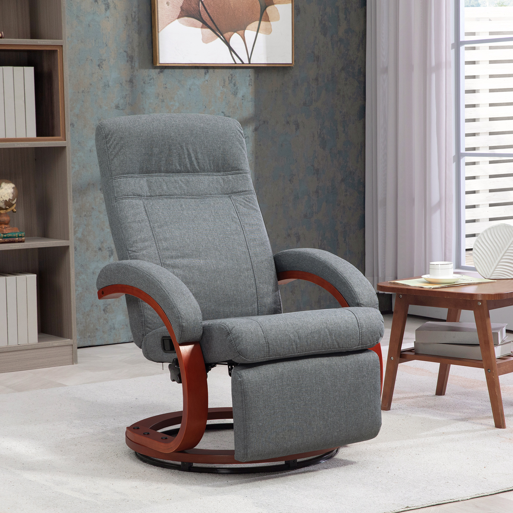 360° <p> <strong>Especificaciones técnicas (verificar antes de la compra):</strong><br> <strong>Nombre del producto:</strong> Sillón reclinable de 135° con reposapiés – Giratorio – Tela de lino – Gris<br> <strong>Color:</strong> Gris (tejido efecto lino gris claro o gris antracita según el modelo)<br> <strong>Dimensiones en posición vertical (alto × ancho × profundidad):</strong> 100 × 68 × 86 cm<br> <strong>Dimensiones reclinado (alto × ancho × profundidad): 88 × 68 × 146 cm<br> <strong>Altura del asiento (aprox.):</strong> 45-50 cm (según el grosor)<br> <strong>Inclinación:</strong> Hasta 135° (mecanismo manual, sin palanca – por presión de espalda)<br> <strong>Reposapiés:</strong> Ajustable manualmente, independientemente del respaldo<br> <strong>Giro:</strong> 360° (base giratoria integrada)<br> <strong>Material del asiento/respaldo:</strong> Espuma de alta densidad + tejido efecto lino (poliéster)<br> <strong>Material de la base:</strong> Madera maciza de eucalipto + deslizadores antideslizantes<br> <strong>Estructura interna:</strong> Madera maciza (eucalipto) + metal para mecanismos<br> <strong>Capacidad de carga máxima:</strong> 140 kg<br> <strong>Montaje:</strong> Requiere montaje (20-30 min – herramienta incluida)<br> <strong>Mantenimiento:</strong> Aspire el polvo, limpie las manchas con una esponja húmeda </p> <p> <strong>Contenido del paquete:</strong><br> ✔ 1 respaldo acolchado (carcasa + espuma)<br> ✔ 1 Asiento giratorio (mecanismo de inclinación)<br> ✔ 1 reposapiés (con bisagras)<br> ✔ 1 base giratoria (madera de eucalipto)<br> ✔ 1 kit de fijación (tornillos, pernos, llave Allen)<br> ✔ Instrucciones de montaje ilustradas </p> <p> <img src=