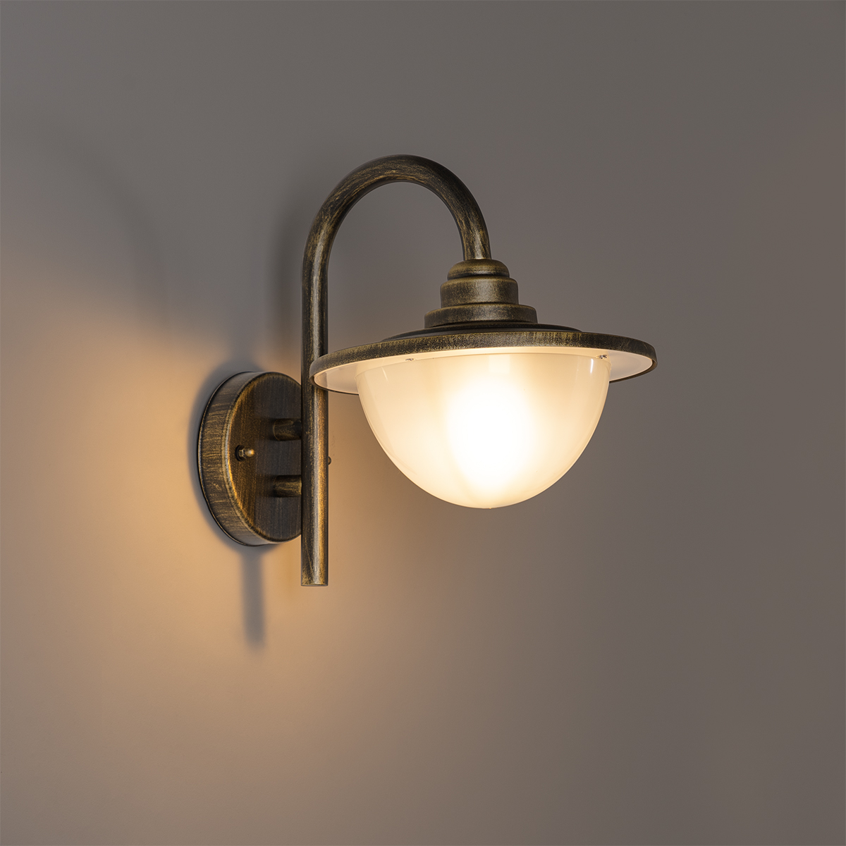 Farol clásico de pared para exterior dorado antiguo IP44 - Bruges