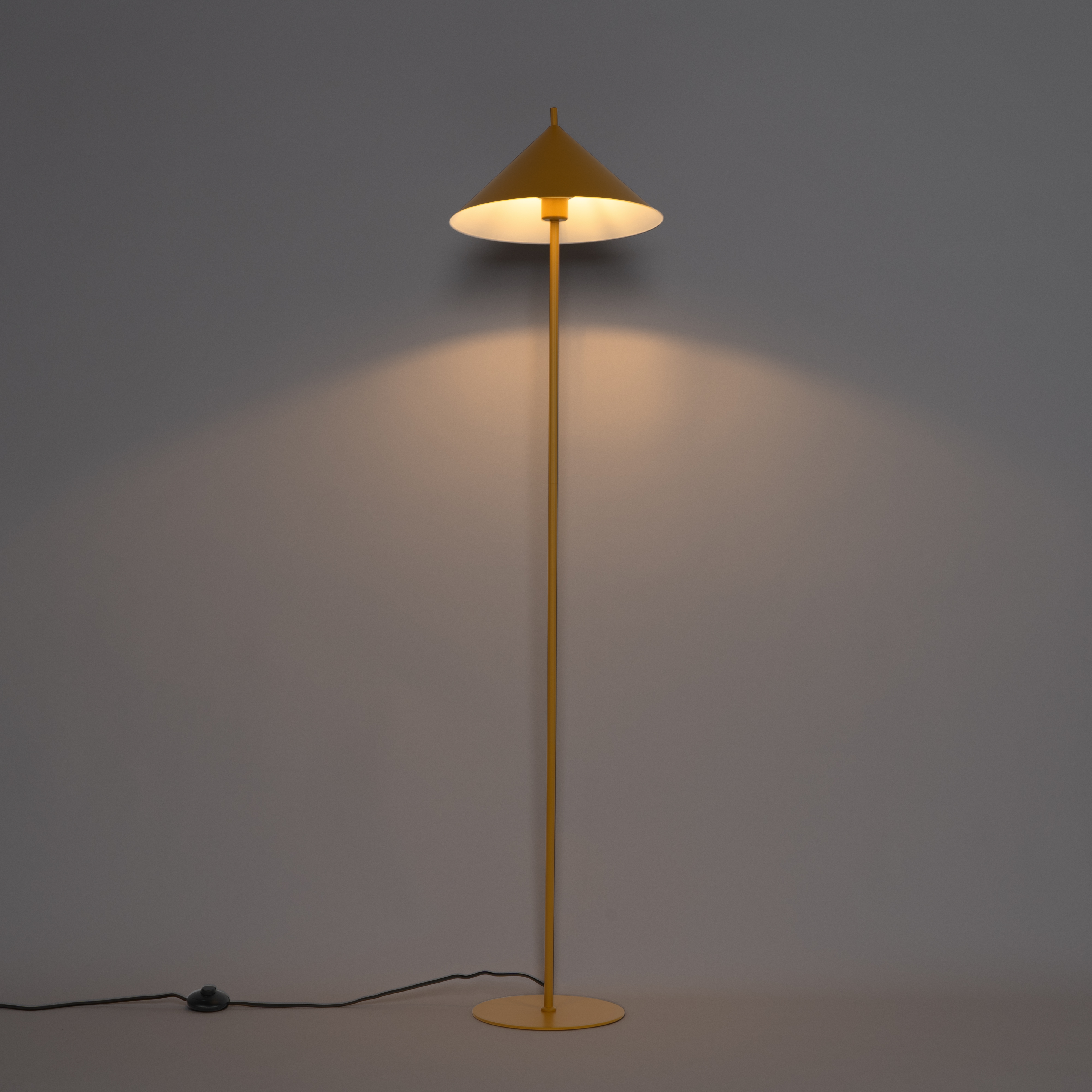 Design Floor Lamp Yellow Triangle - Triangolo
