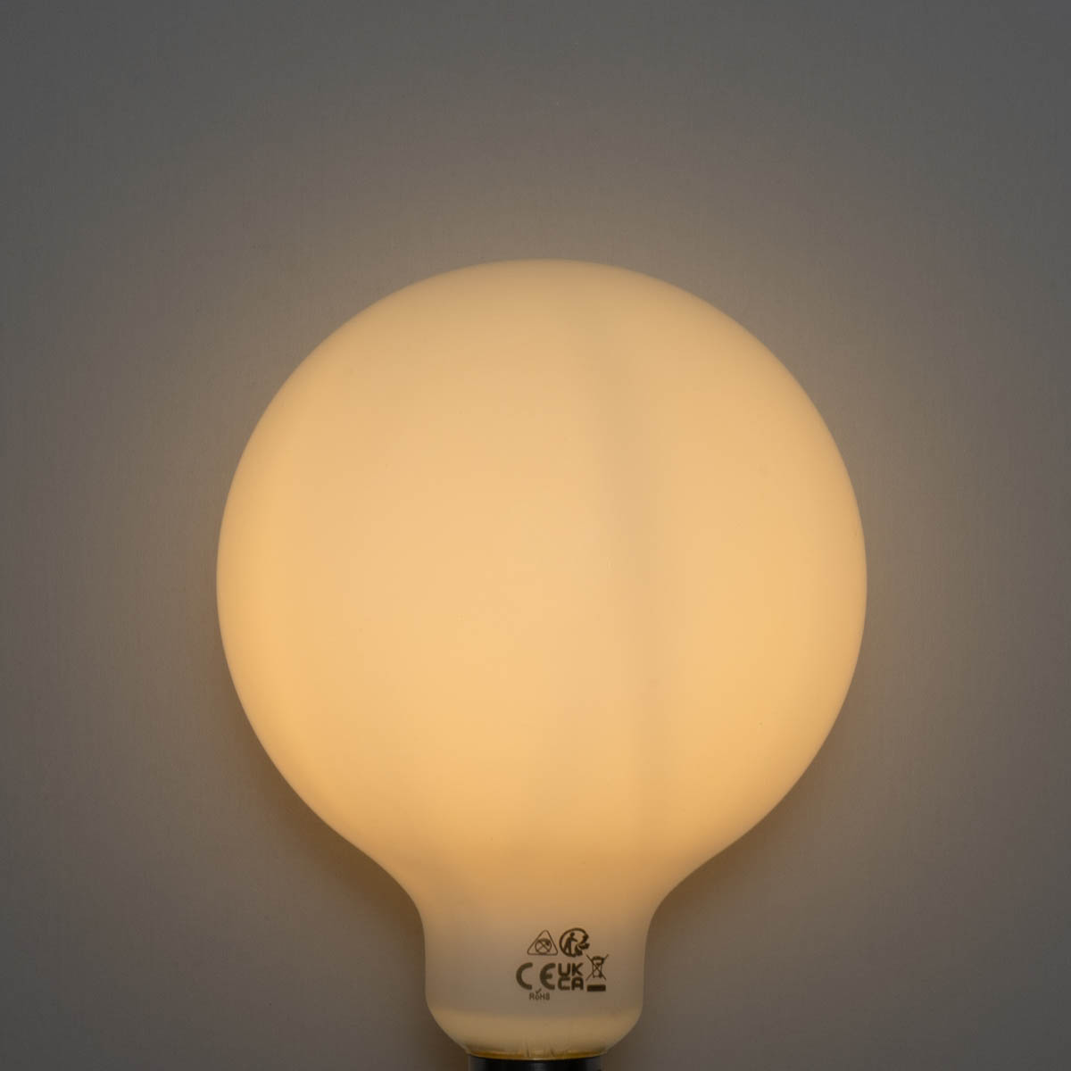 Bombilla LED regulable en 3 pasos E27 opal G125 4W 450lm 2700K