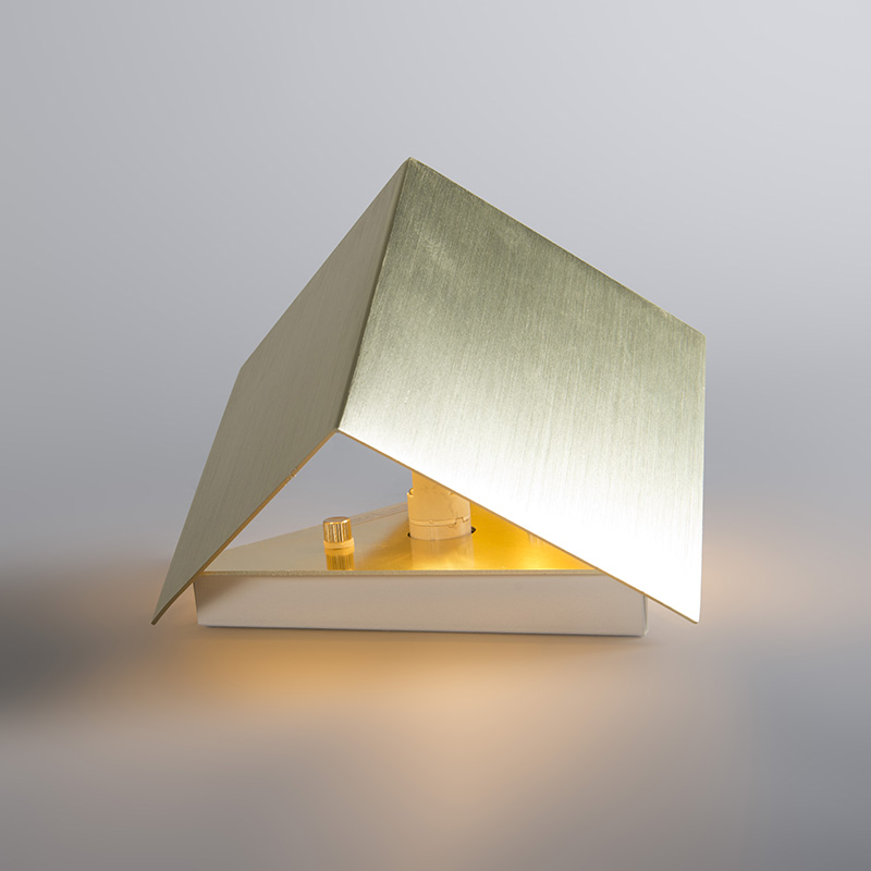 Moderne Wandleuchte Gold mit Lichteffekt - Cube