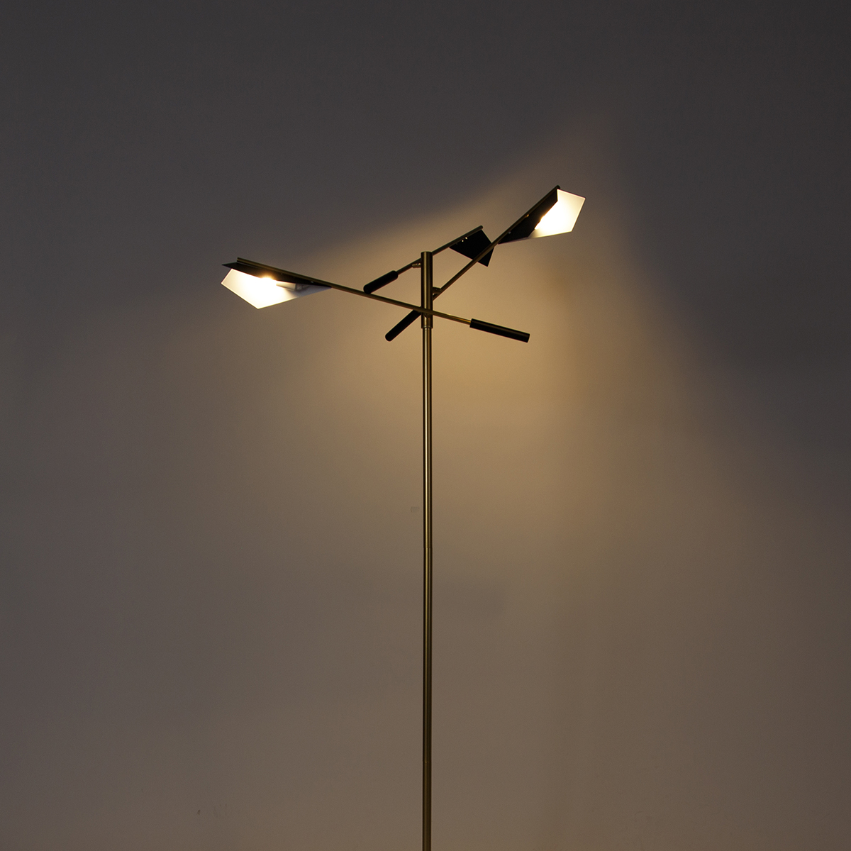 Design Floor Lamp Black with Gold 3-Light - Sinem