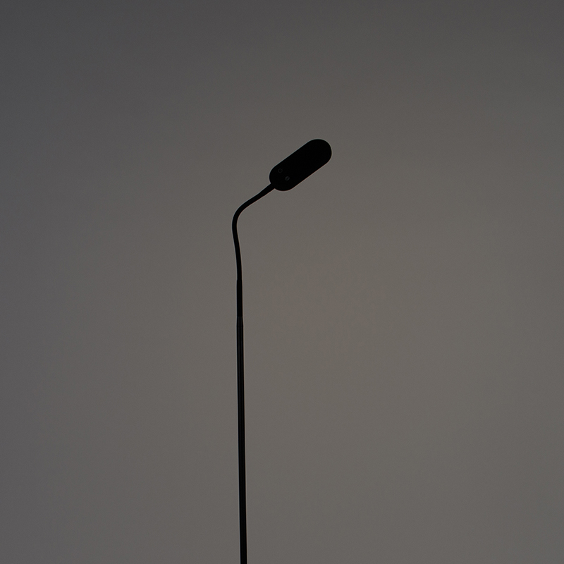 Lámpara de pie negra con LED regulable en 5 pasos en Kelvin - Botot