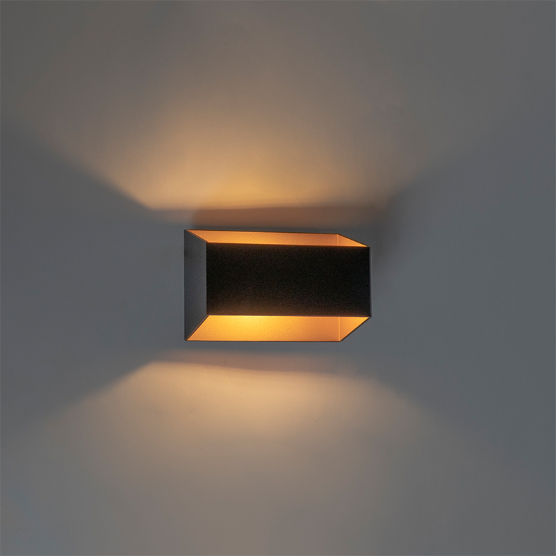 Aplique moderno negro con interior dorado rectangular - Alone