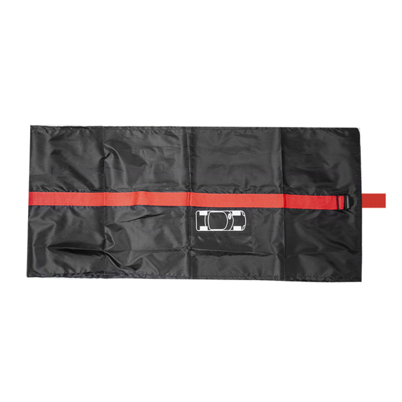 Détail de la poche de rangement pour outils sur housse de roue