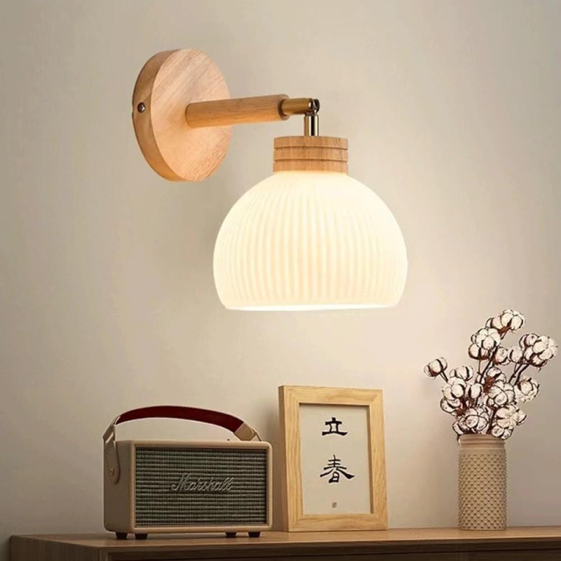 Lámpara pared madera funcionando - luz cálida sin deslumbramiento