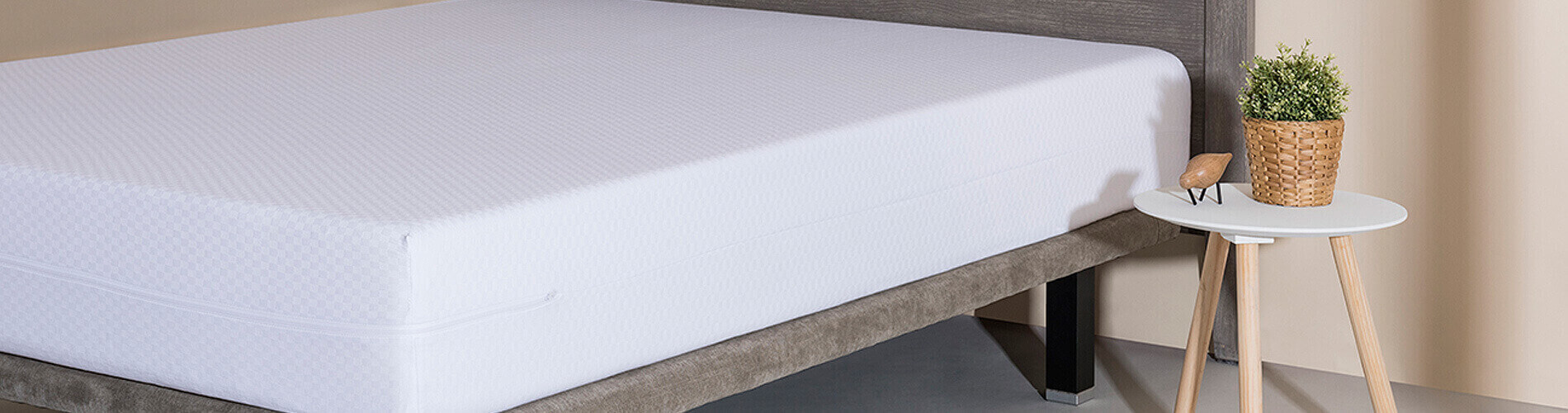 La Funda de colchón extensible Niza Velfont está confeccionada con algodón, que le proporciona gran elasticidad y adaptabilidad.
