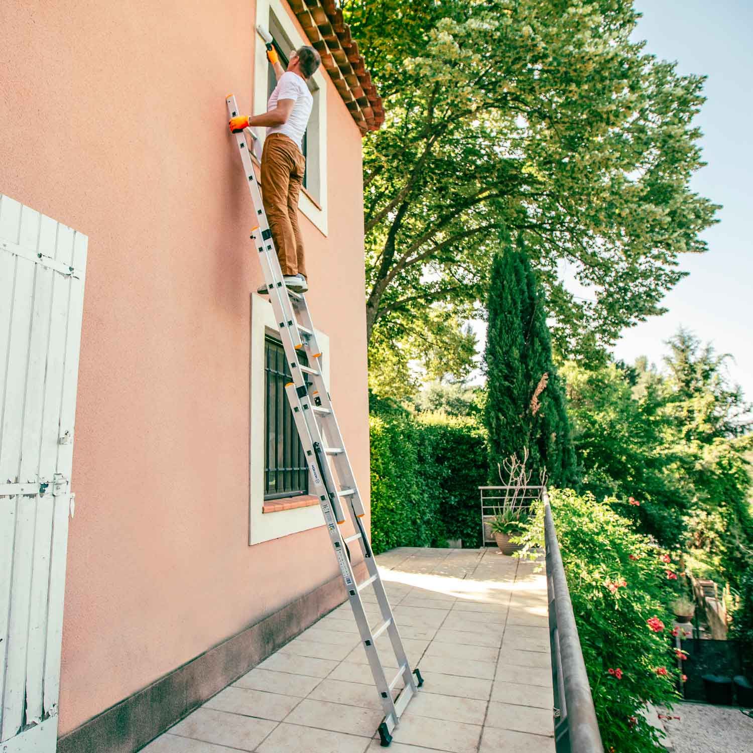 Position d’appui, 3 plans dépliés