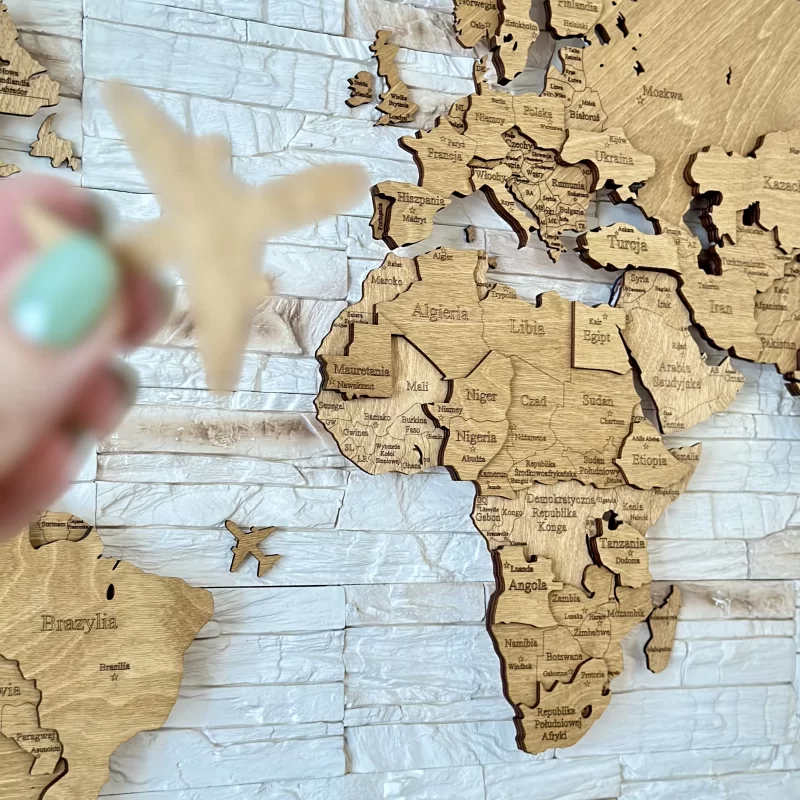 Mapa del mundo de madera en color roble natural 3D | LosokaWood