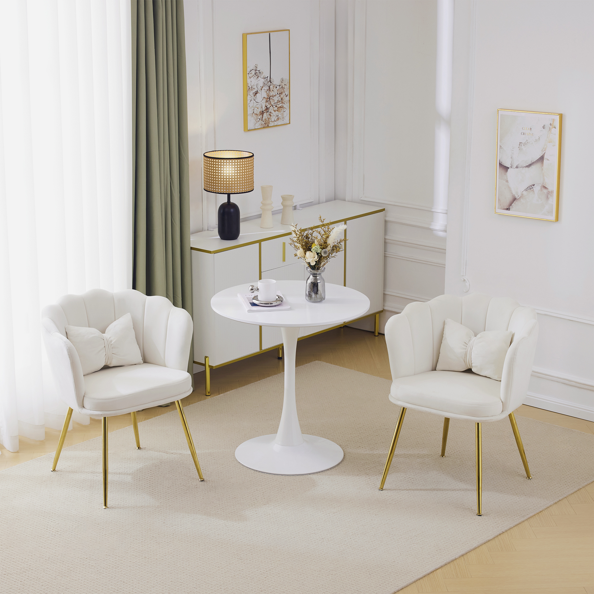 Fauteuils de salon luxueux avec pieds dorés