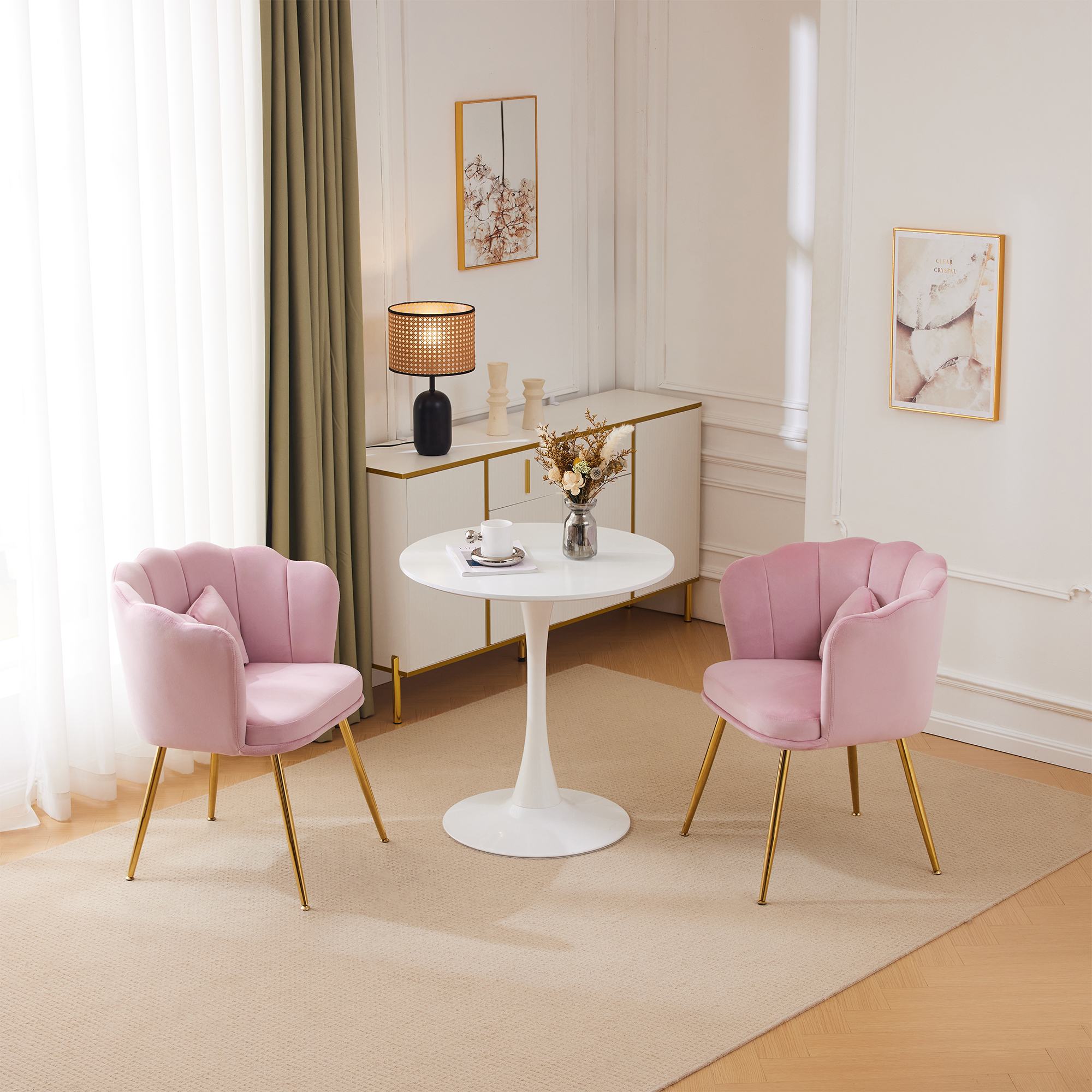 Fauteuils de salon luxueux avec pieds dorés