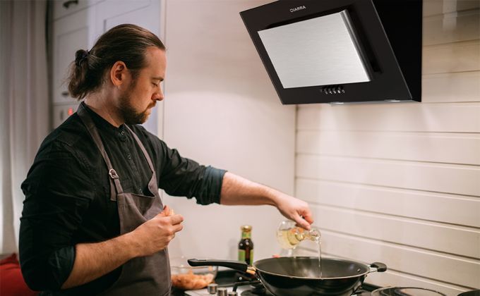 ciarra hotte inclinee murale 60cm