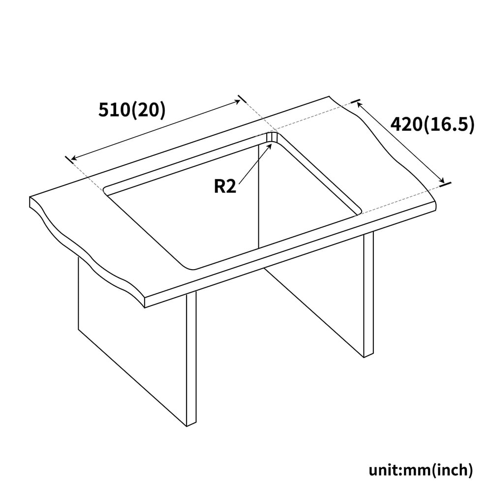 Primer plano de un agujero de tapón de fregadero de acero inoxidable en  manos de la anfitriona de la cocina