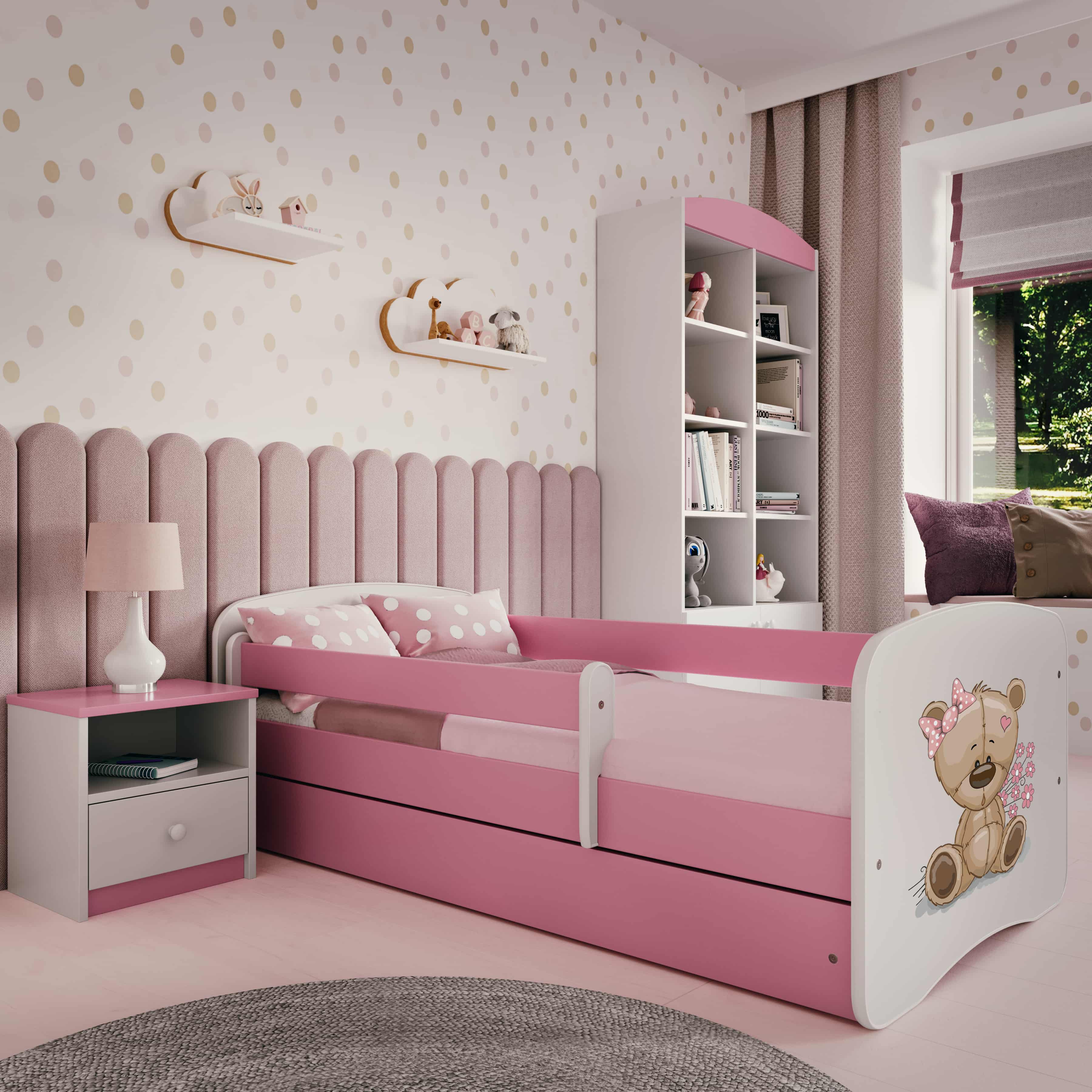 Lit enfant rose, motif ourson et fleurs